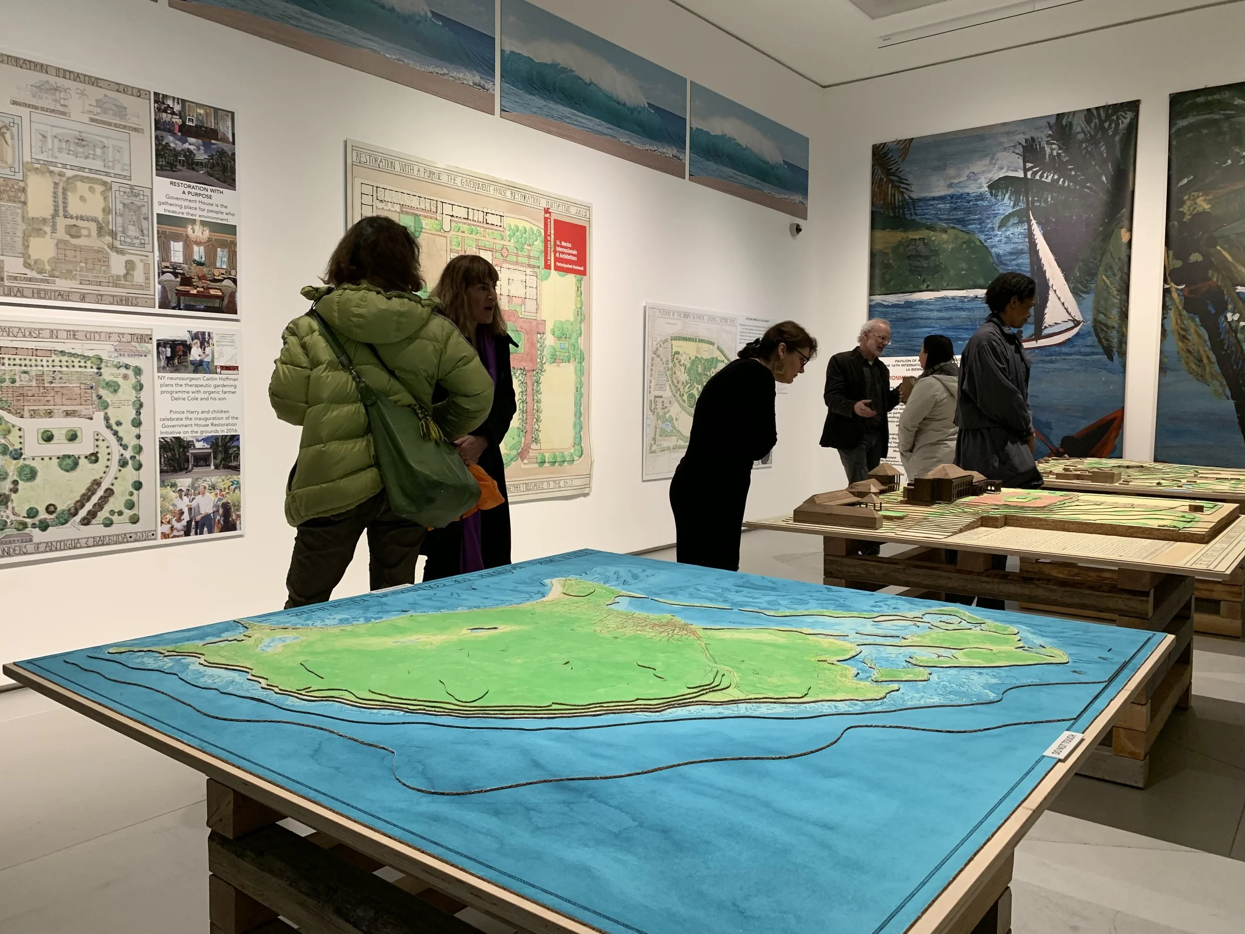 Students and faculty exploring then exhibition, Photo by Ludovica Martella