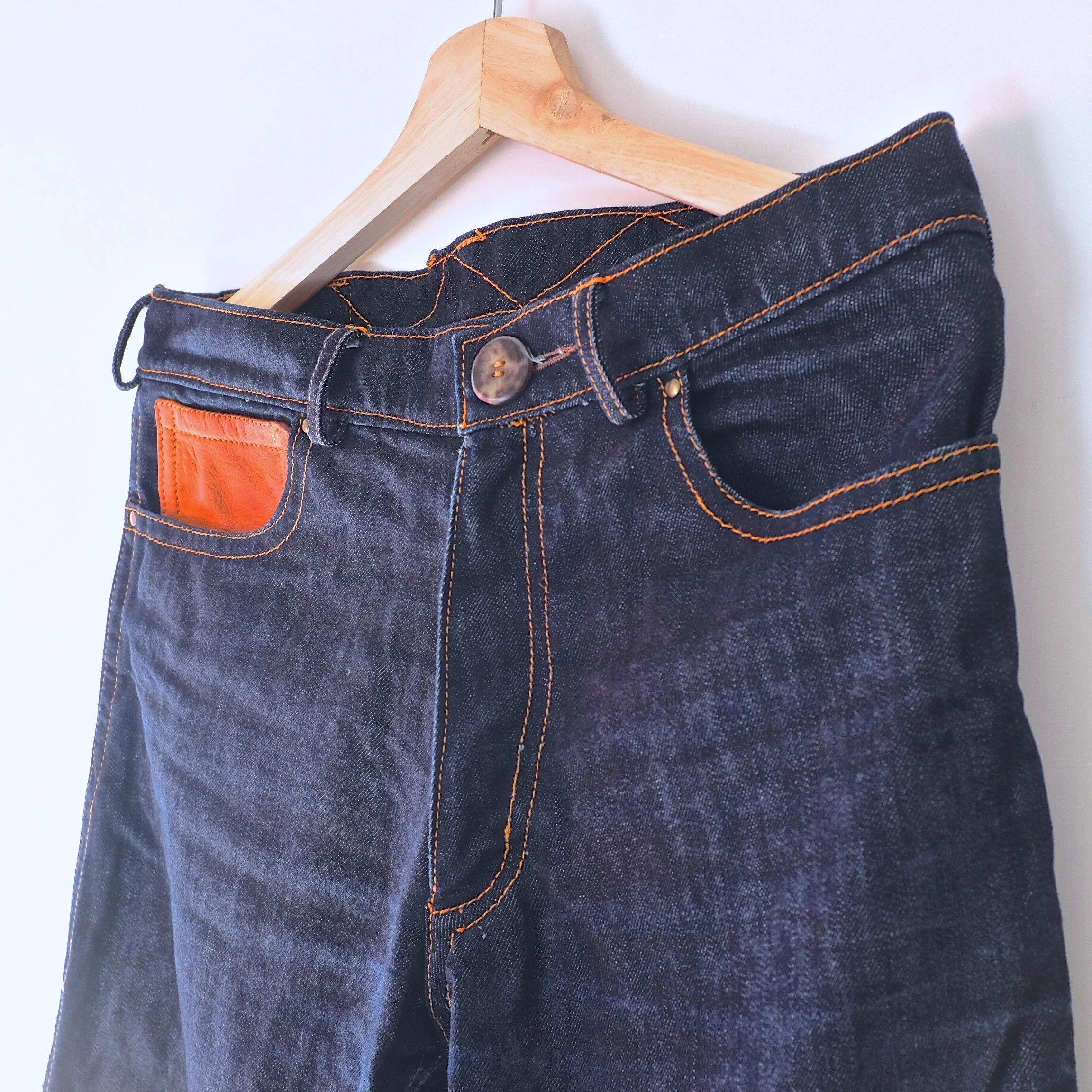 Chapal Cinch Back Jeans