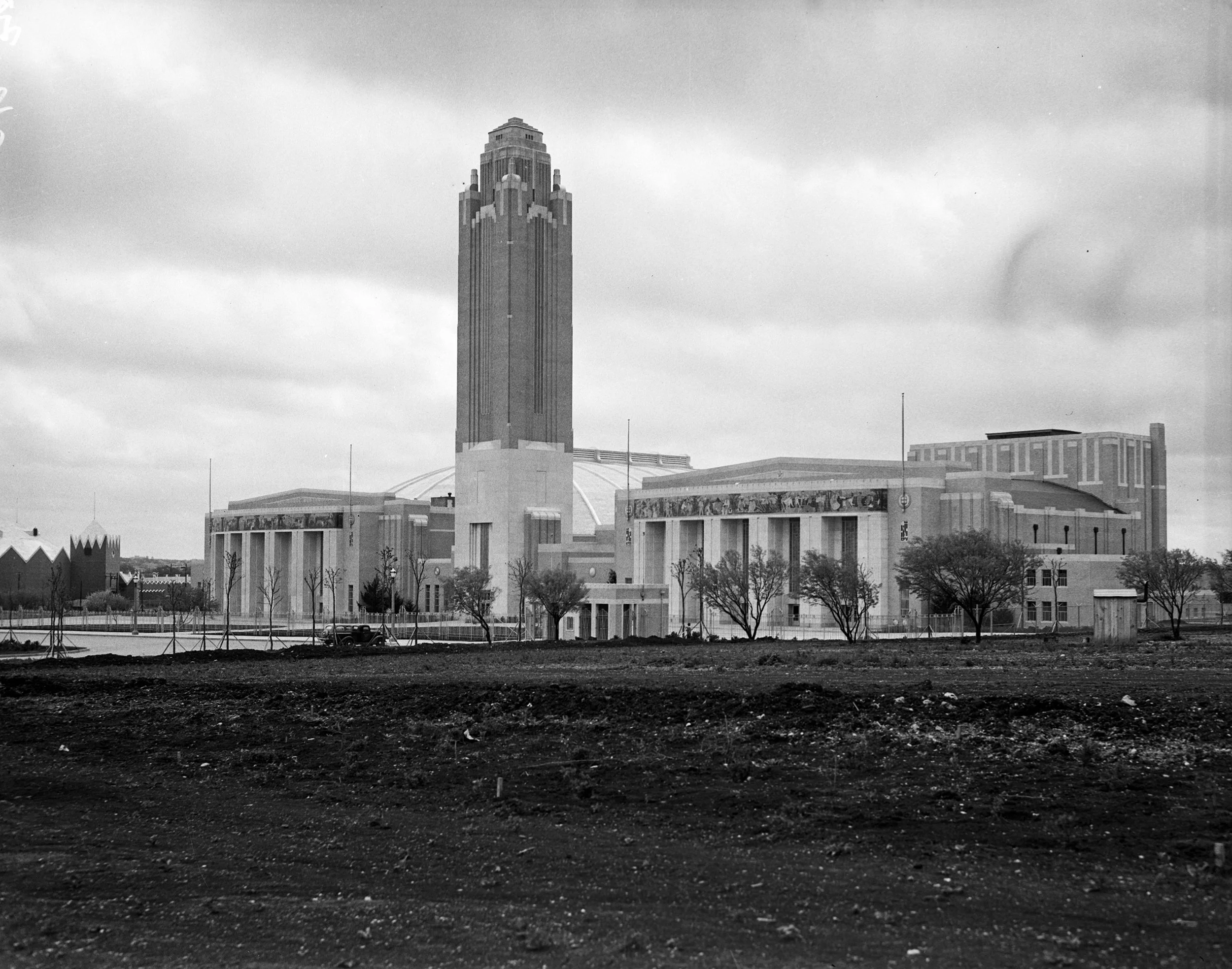 will rogers coliseum 10013290.jpg