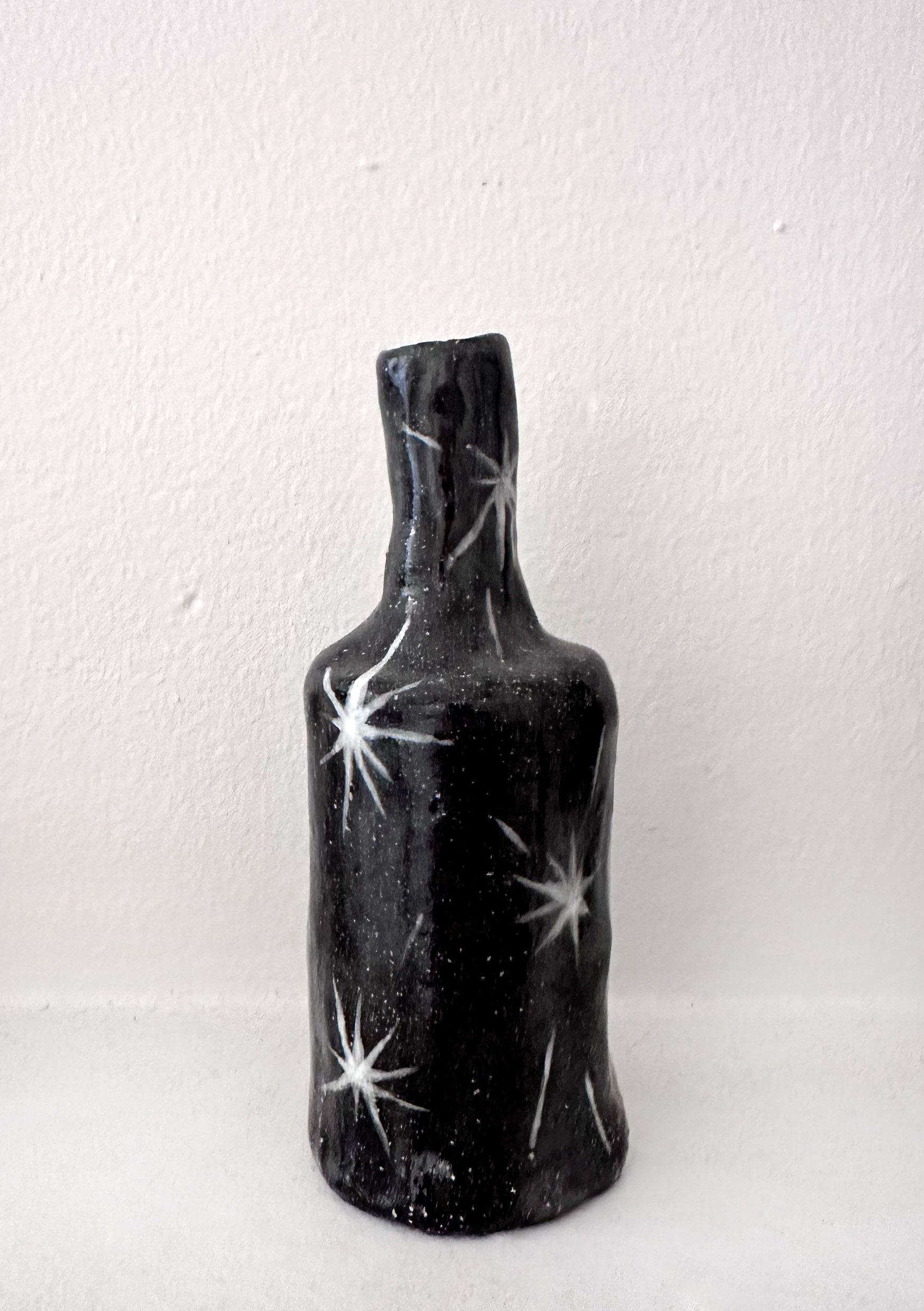 Starry_Vase_6_MiriamMontgomery.jpg