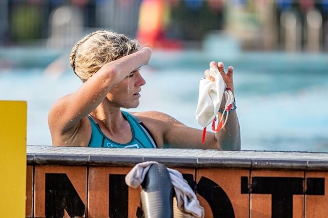 Where am I... what are these.....and what do I do with them? 🤣

#whatisswimming #isolation #triathlonlife #onedayatatime #imayneedfloaties 📸 @stefhansonproductions