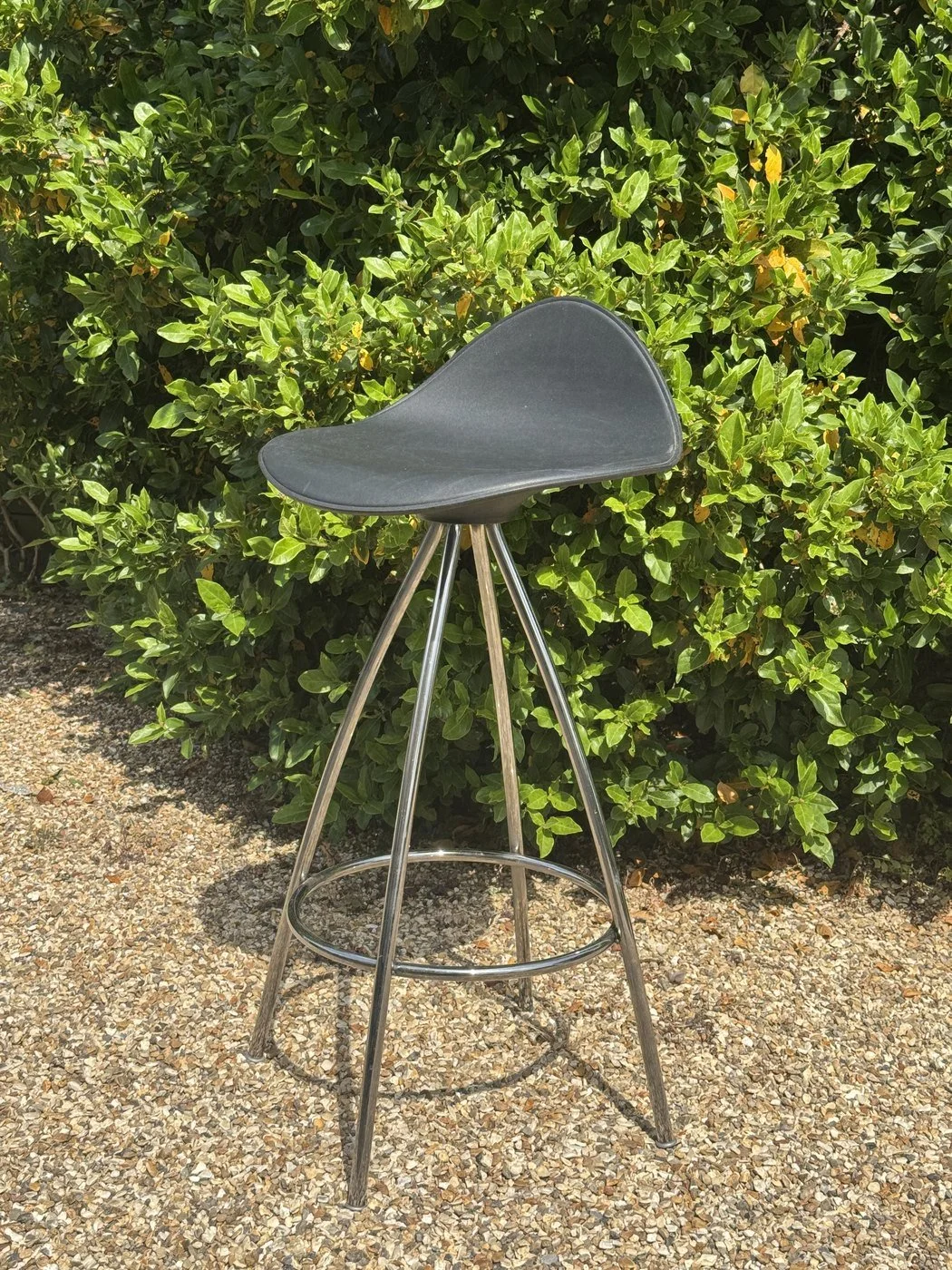 01-onda-bar-stools-4.jpg