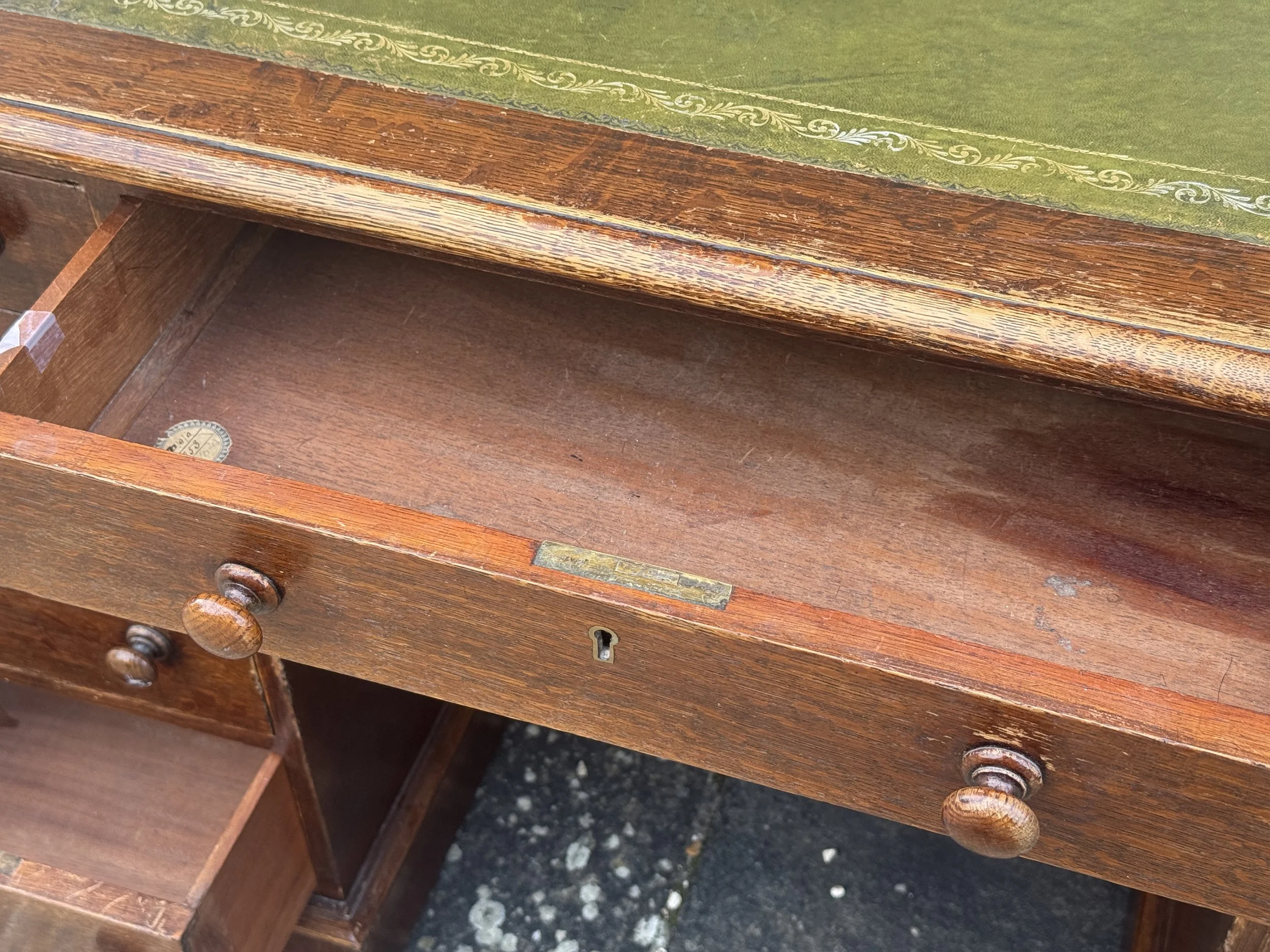 desk-06.jpg