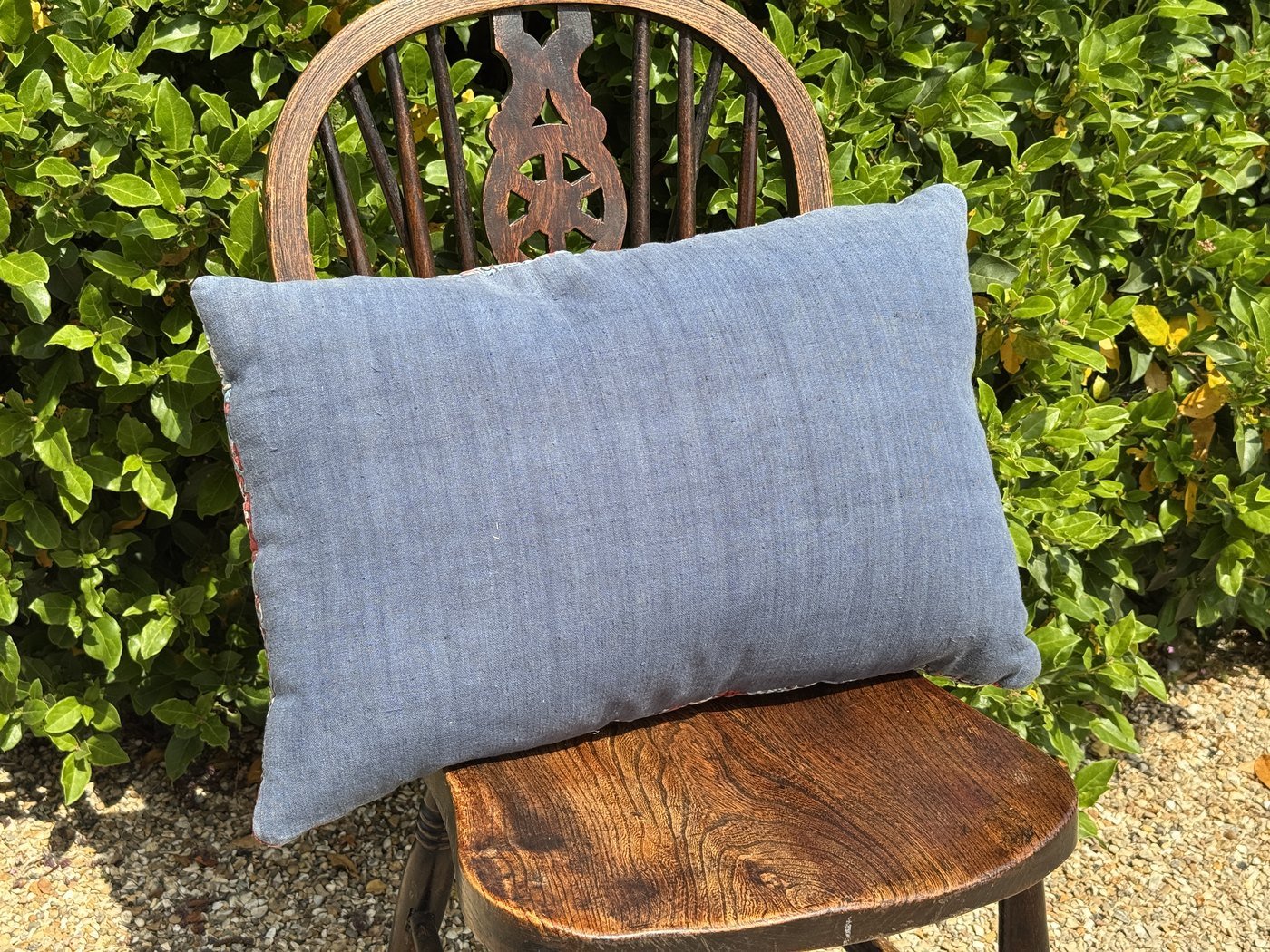 06-cushions-pair-5.jpg