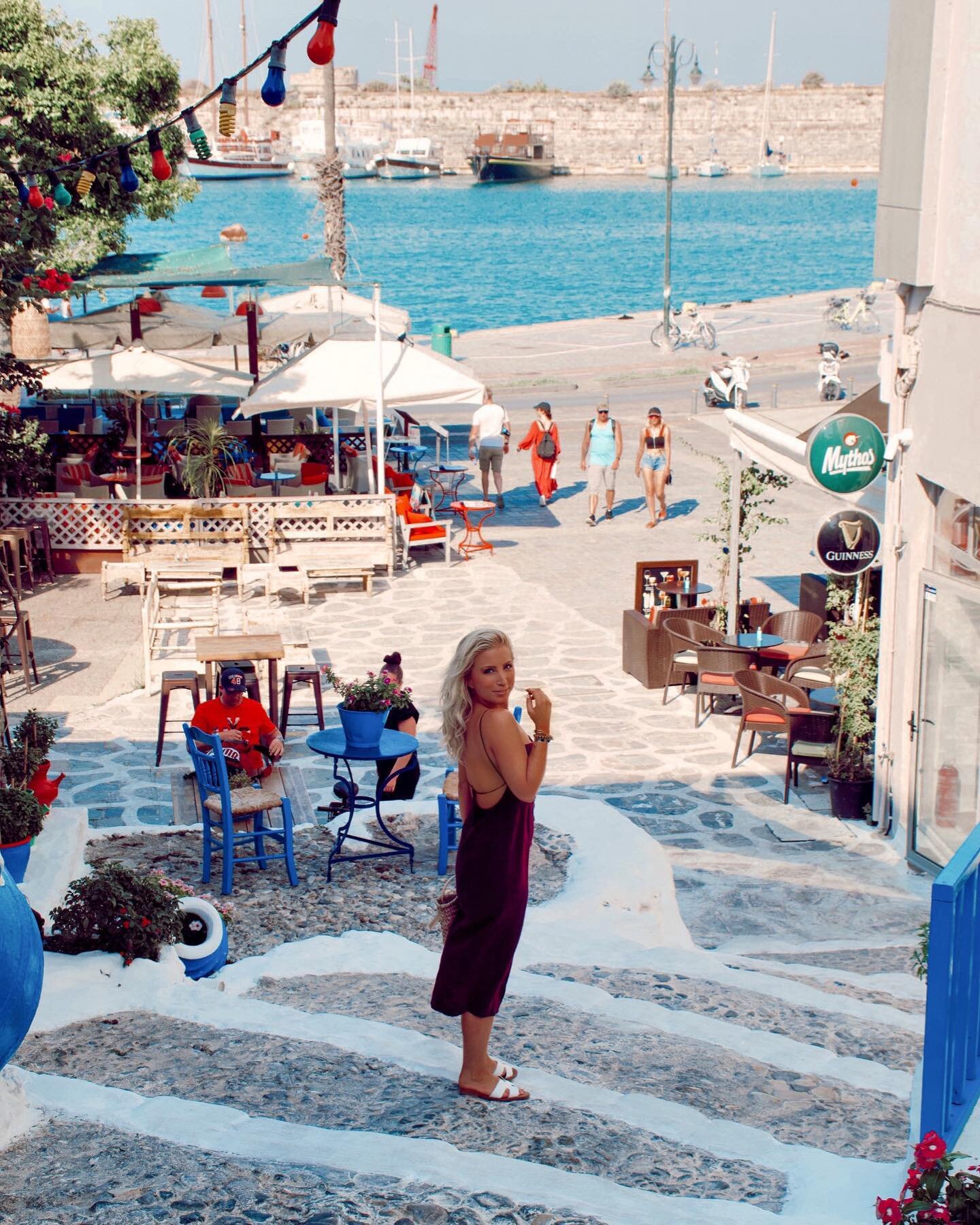 &lrm;Suddenly, everything was beautiful; each and every scar, struggle &amp; encounter. 
The way she viewed the world was nothing more but a reflection of 𝒉𝒆𝒓𝒔𝒆𝒍𝒇 𓆸

ϗ What&rsquo;s your favourite Greek island? #visitgreece #greekislands