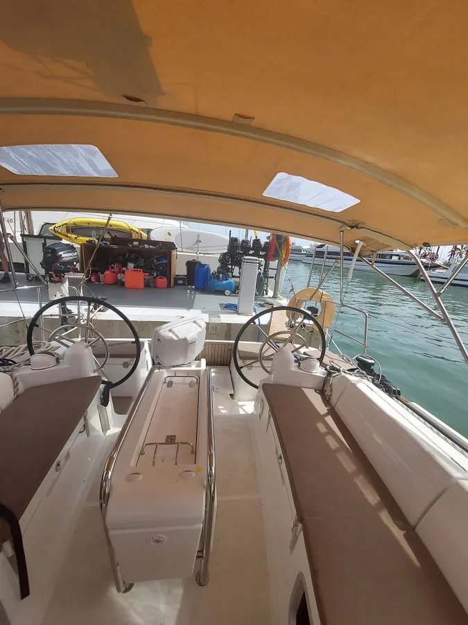 Allegro Cockpit.jpg