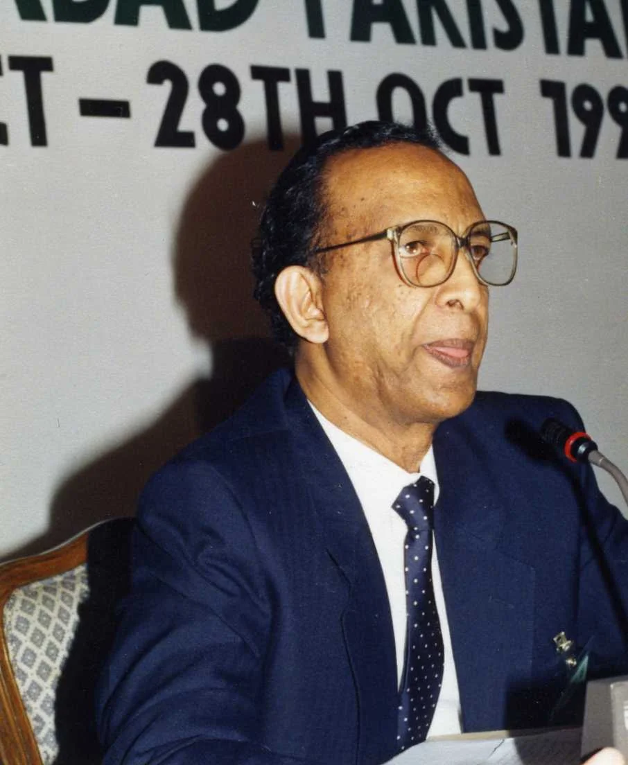Sam Chelvathurai, then Executive Director