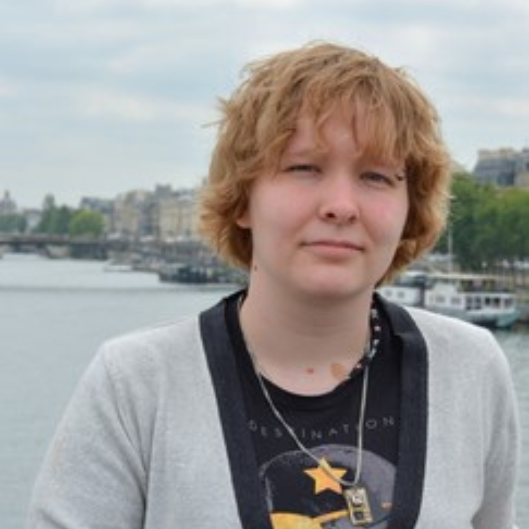 Testimonial from Maya Zabirova praising the Russian dialect coaching work of Sasha Piltsin on Supergirl Season 4