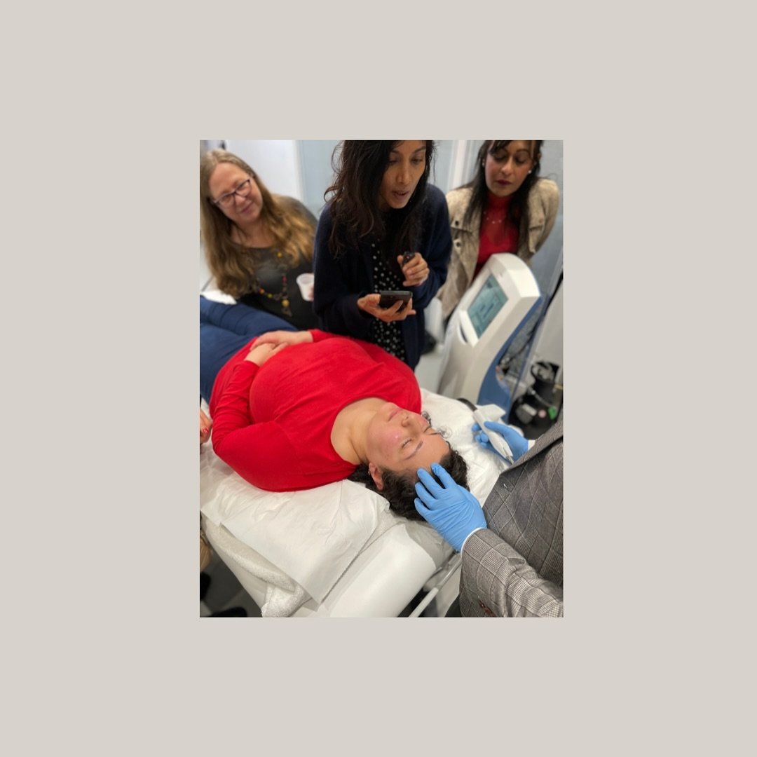All gathered round as Fatma found herself on the treatment couch (for a change). Fatma is more used to being the one making skin healthier and even more beautiful but we needed her expert opinion on the Advanced Nitrogen Plasma Therapy by AgeJect. An
