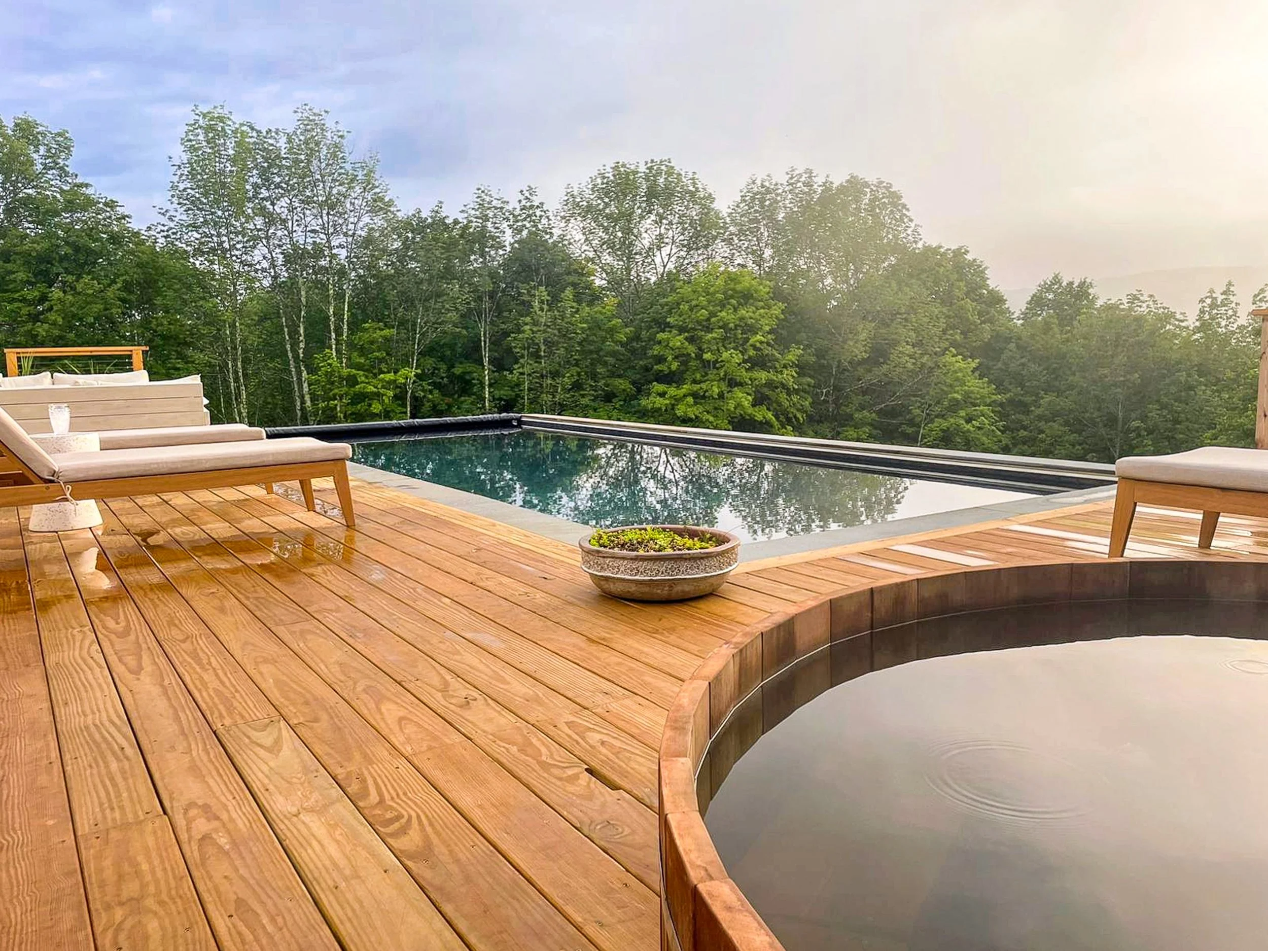 Canopy Hill House, Modern Airbnb in Upstate NY with Pool and Hot