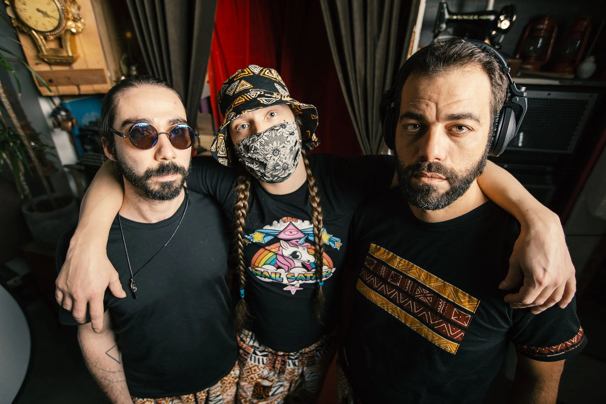 _P4A4399 Mondo Village press_Group_01.jpg