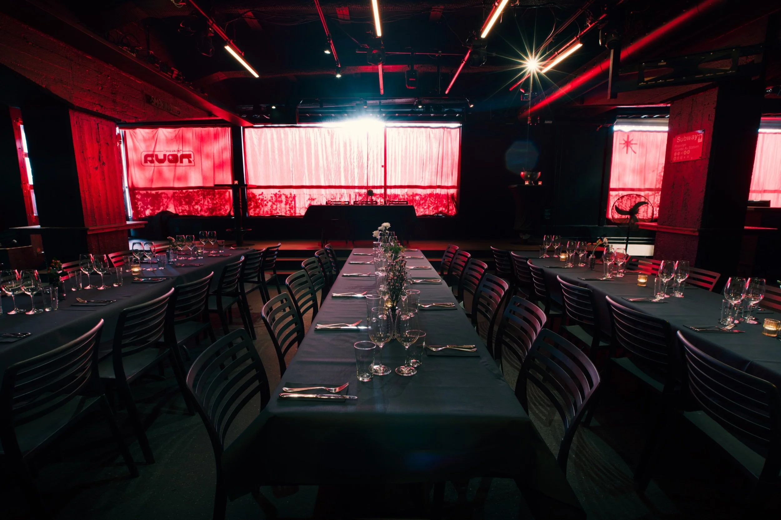 Debaser Nova - Sittande 02.jpeg