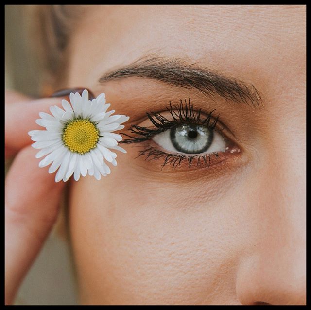 Did you know we can use your own blood to help heal your chronic dry eyes? Platelet rich plasma (PRP) eye drops are an effective way to help significantly reduce irritating symptoms of dry eyes. 👀 #healthyvisionmonth #regenmed