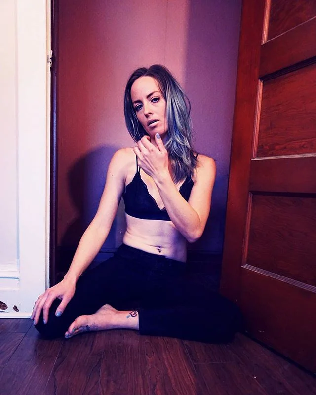 "I dont think either of us want to watch tv." .
.
@mallory.jayne.approximately 📷 @lawest.co
.
.

#phantomlovers #love #text #ex #textswithmyex #tinder #firstdate #ghost #lovehate #hamont #portrait #potd #photoexperiment #secret #confession