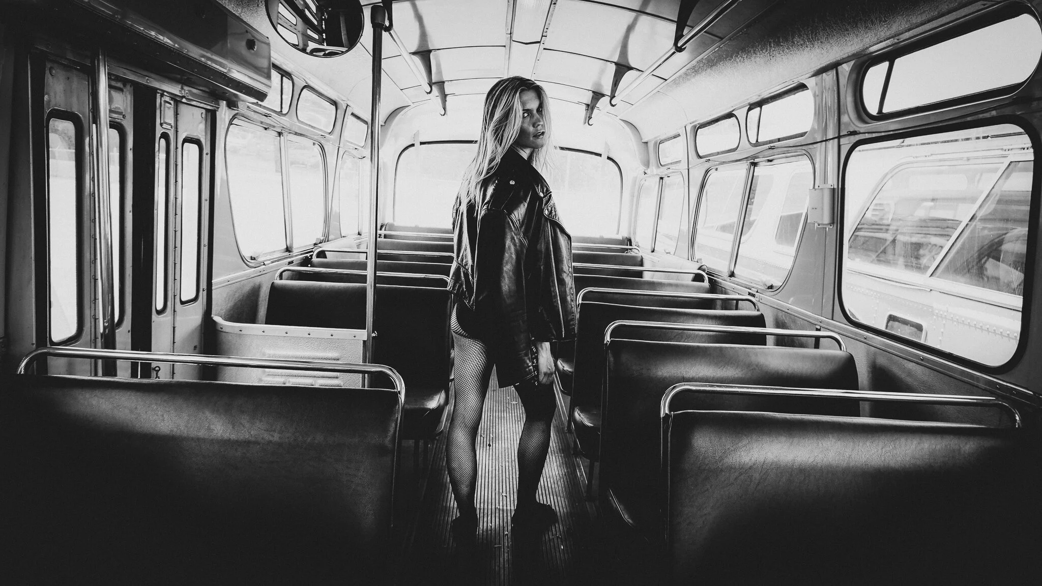 INSTA EMZ AUTO BW 7.jpg