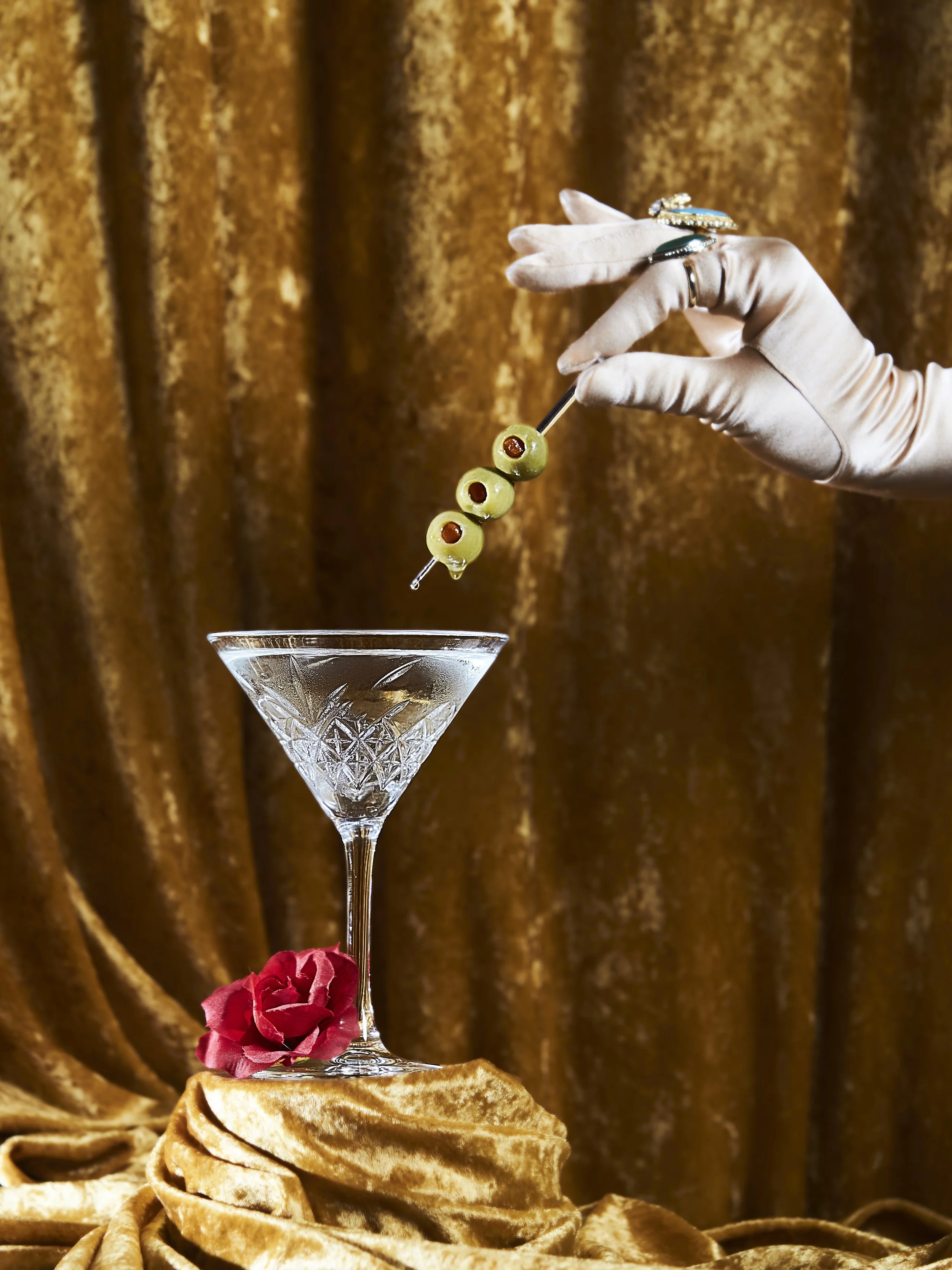  PHOTOGRAPHER:  BANKO CREATIVE STUDIO   CREATIVE DIRECTOR: L.A. WEST 