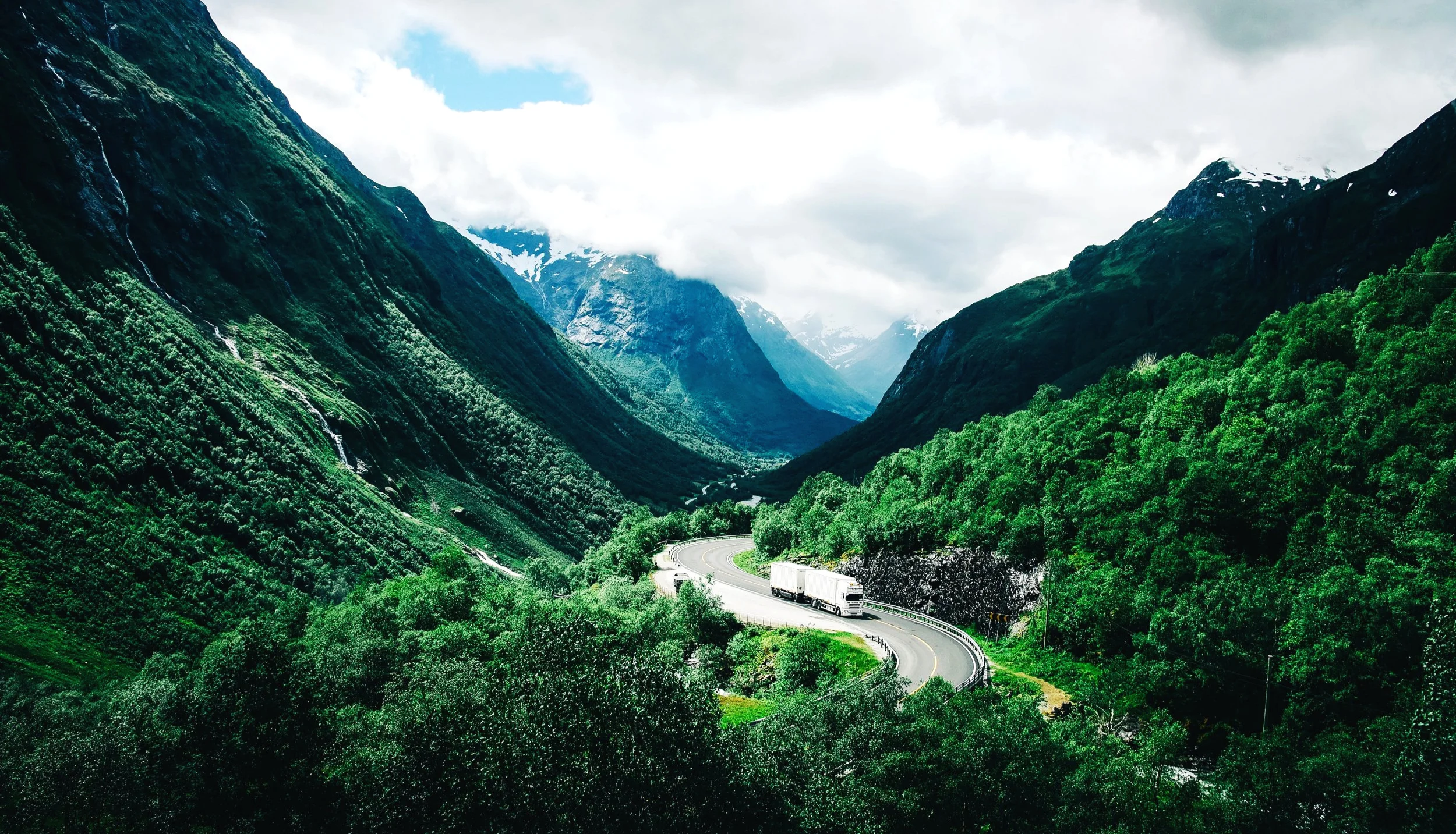 bruno-van-der-kraan-vm5gksHUQJw-unsplash.jpg
