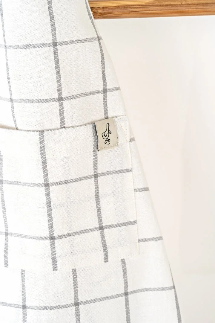 Milton-and-Goose-Kids-Apron-Gray-Detail_720x.jpeg