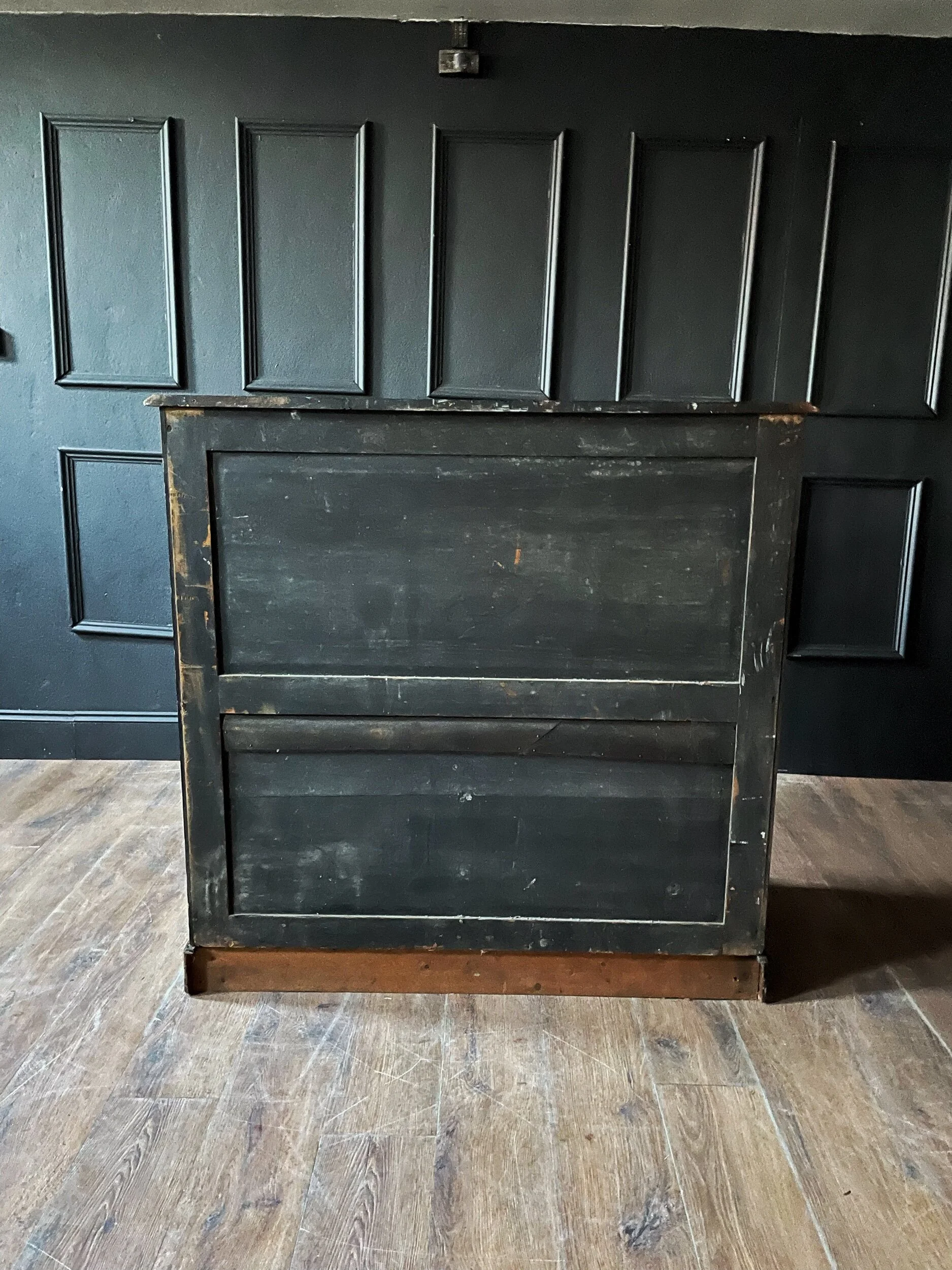 D8AD4359-9D1E-4F4F-B22B-A7E971A3A183