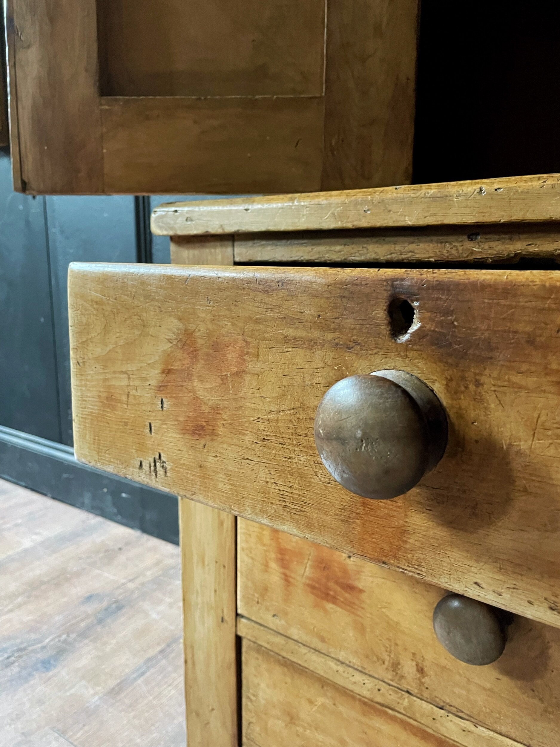 03A01BCF-09A6-4BF4-A223-D7DB53896242