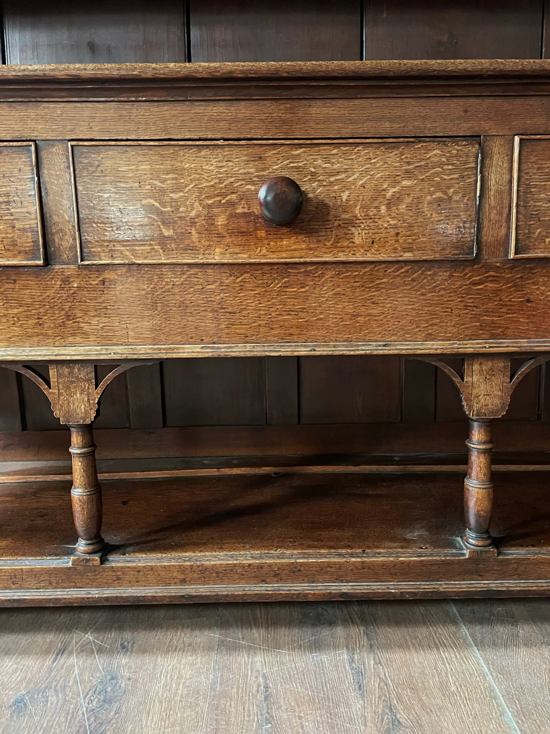 F8EEEAA8-0A6C-4B2A-B7C3-BDC663774F78