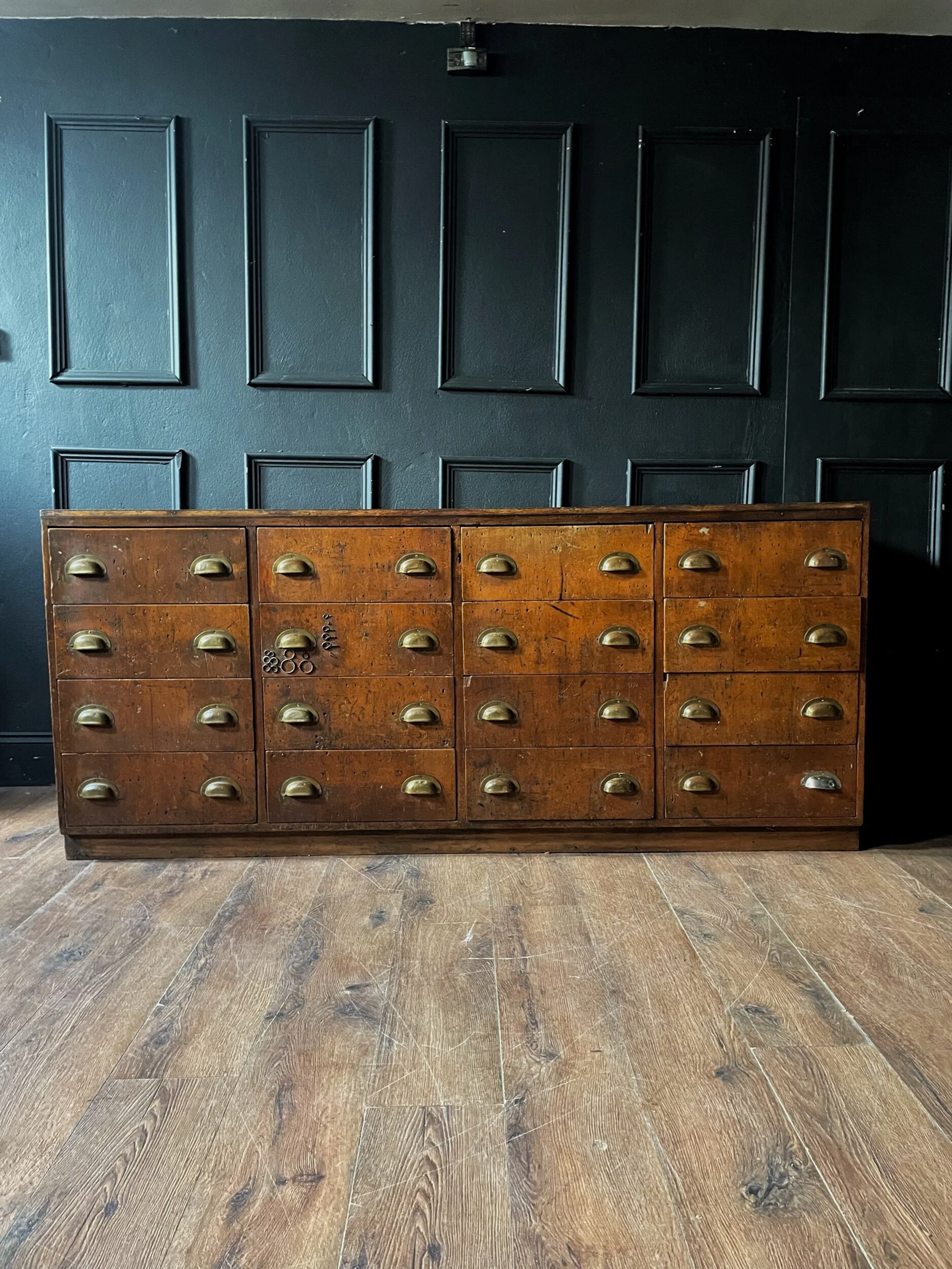 AA54EF48-D8BC-43B4-9036-1D04E4800D38