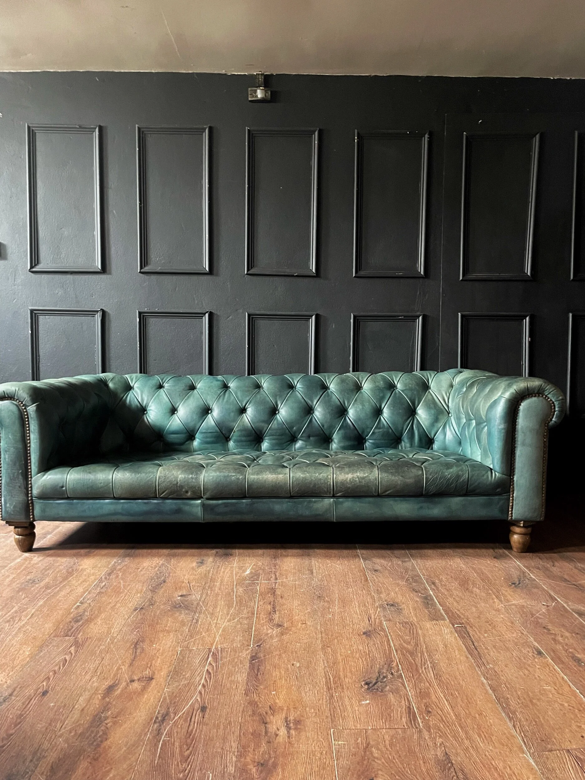 CEB85107-4353-4D85-B6AE-0BE2BCAB5770