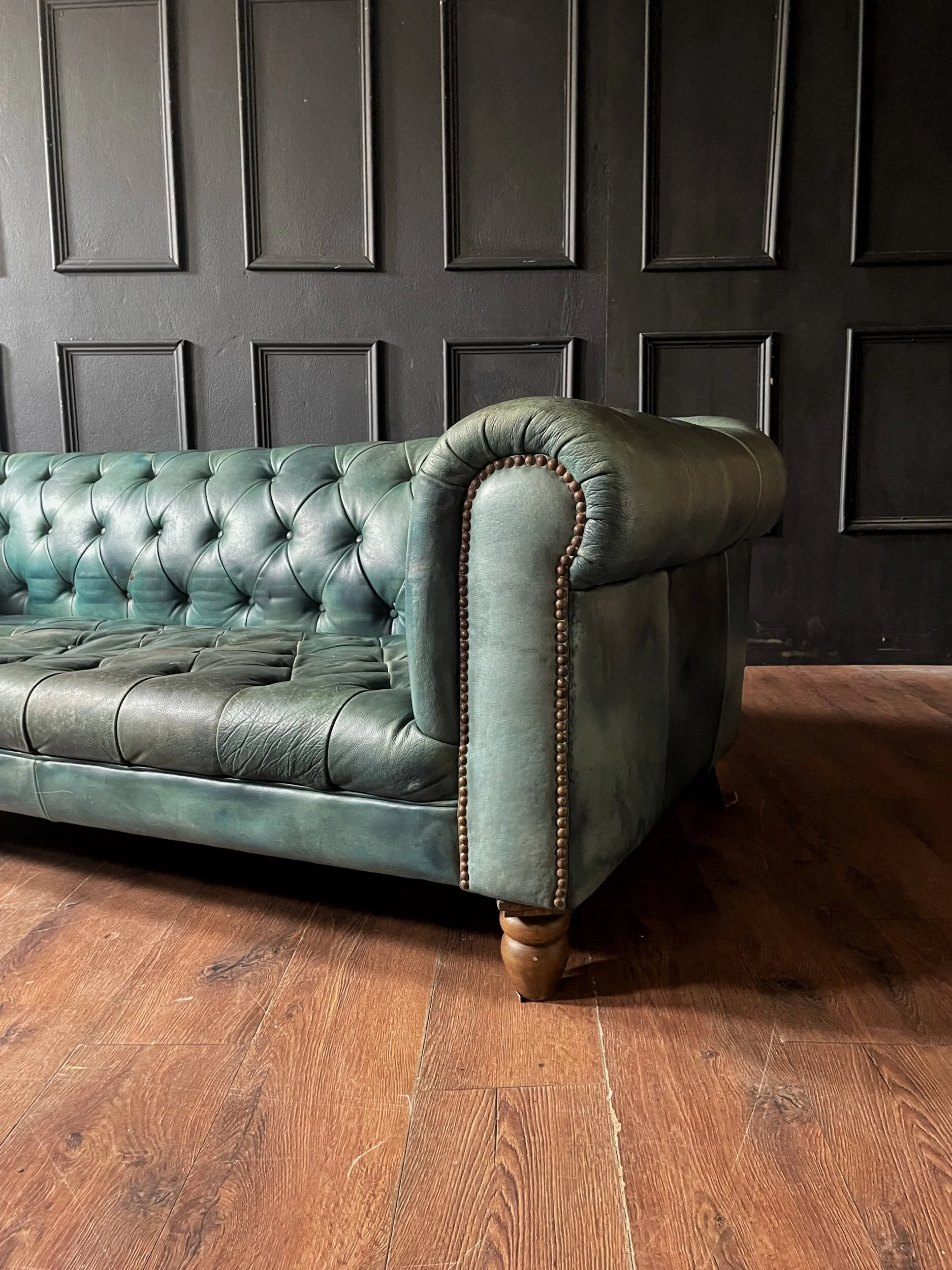 FD5B0A83-2E51-4FC9-8C22-6BAFA0D8C78B