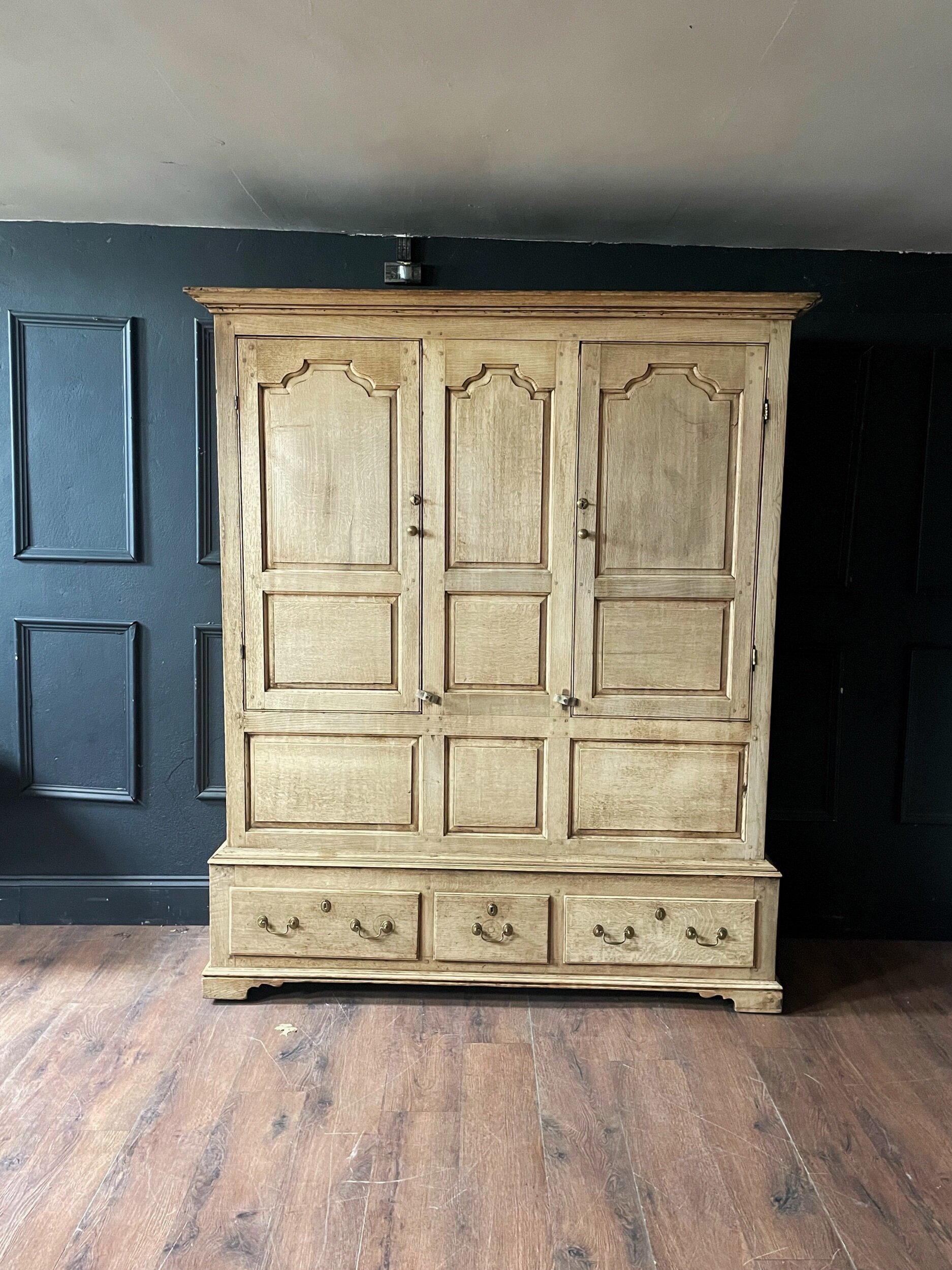 B1E2B55A-374C-4B67-9197-583C1C050702