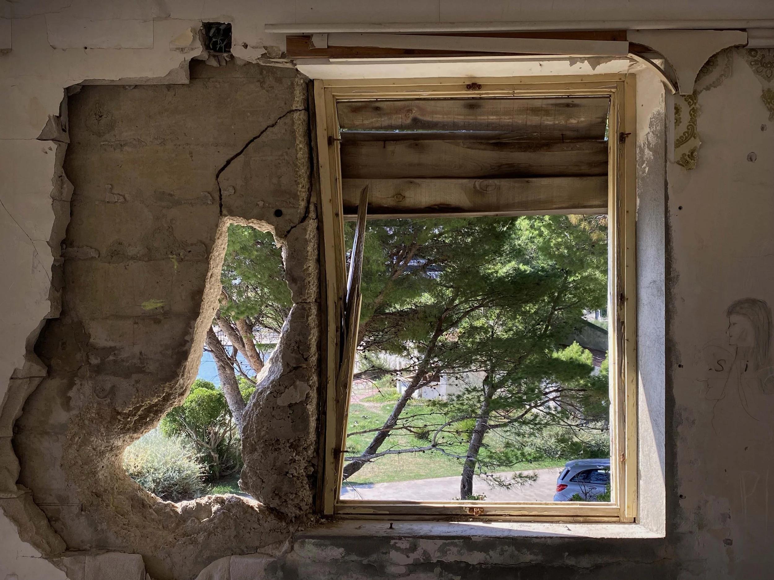 window2(s).jpg