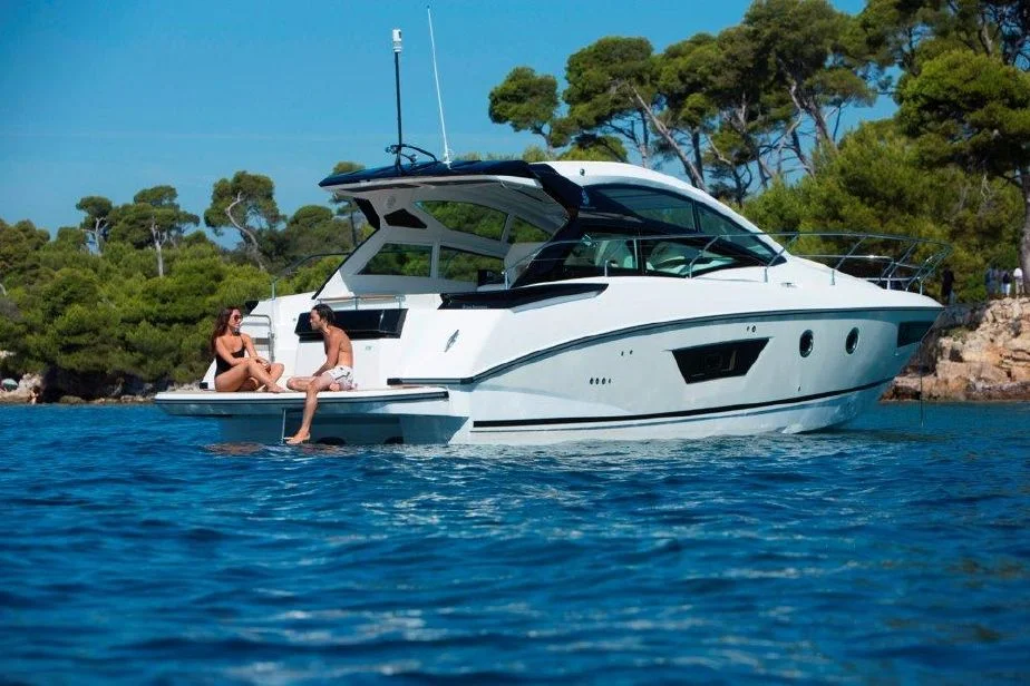 yacht charter.jpg