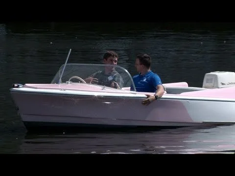 Explore Milwaukee Rivers with Retro Boat MKE