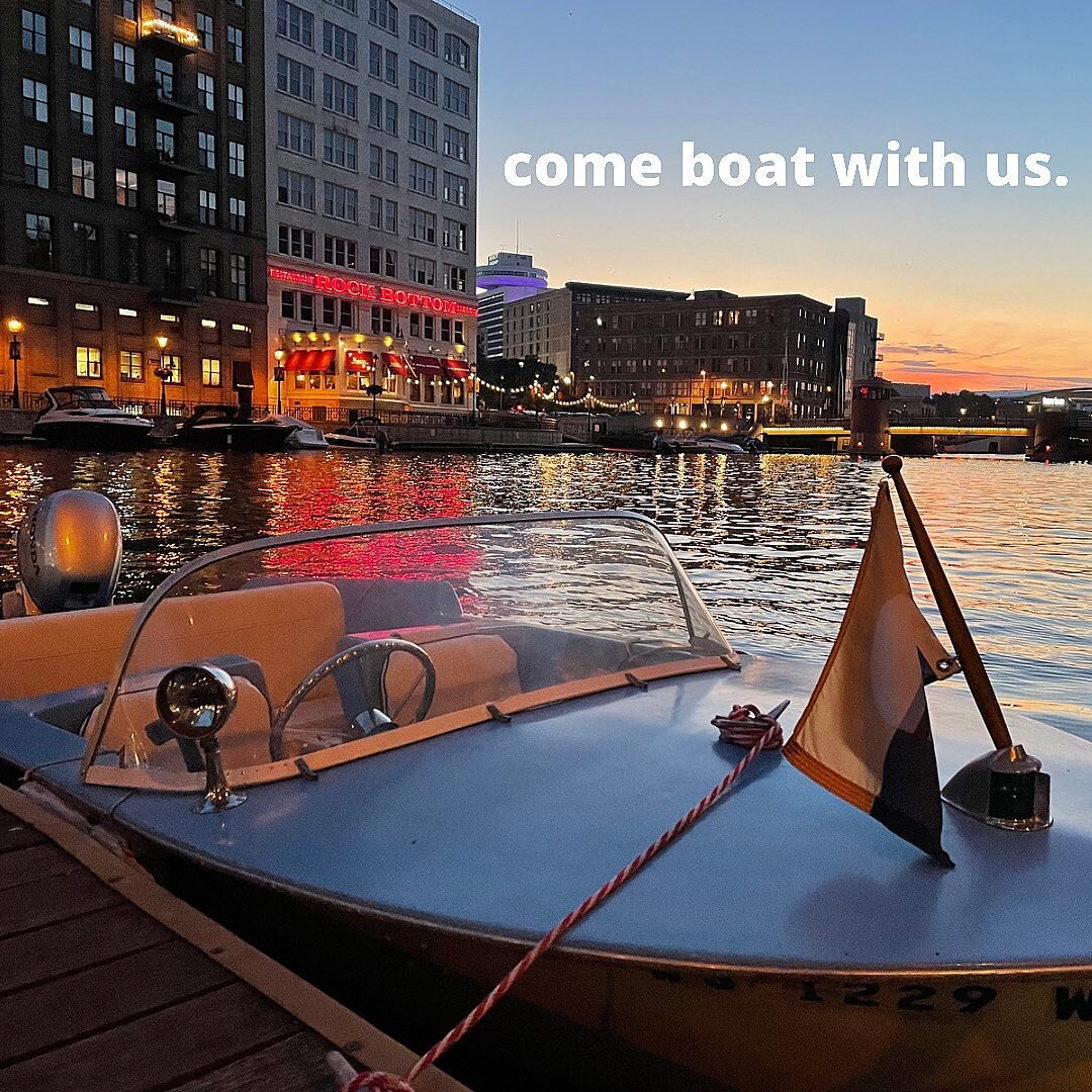 We want everyone to experience the beauty of our gorgeous city. Check out our website and contact us for lower prices, and special deals. Life&rsquo;s better on a boat! 🚣&zwj;♀️☀️