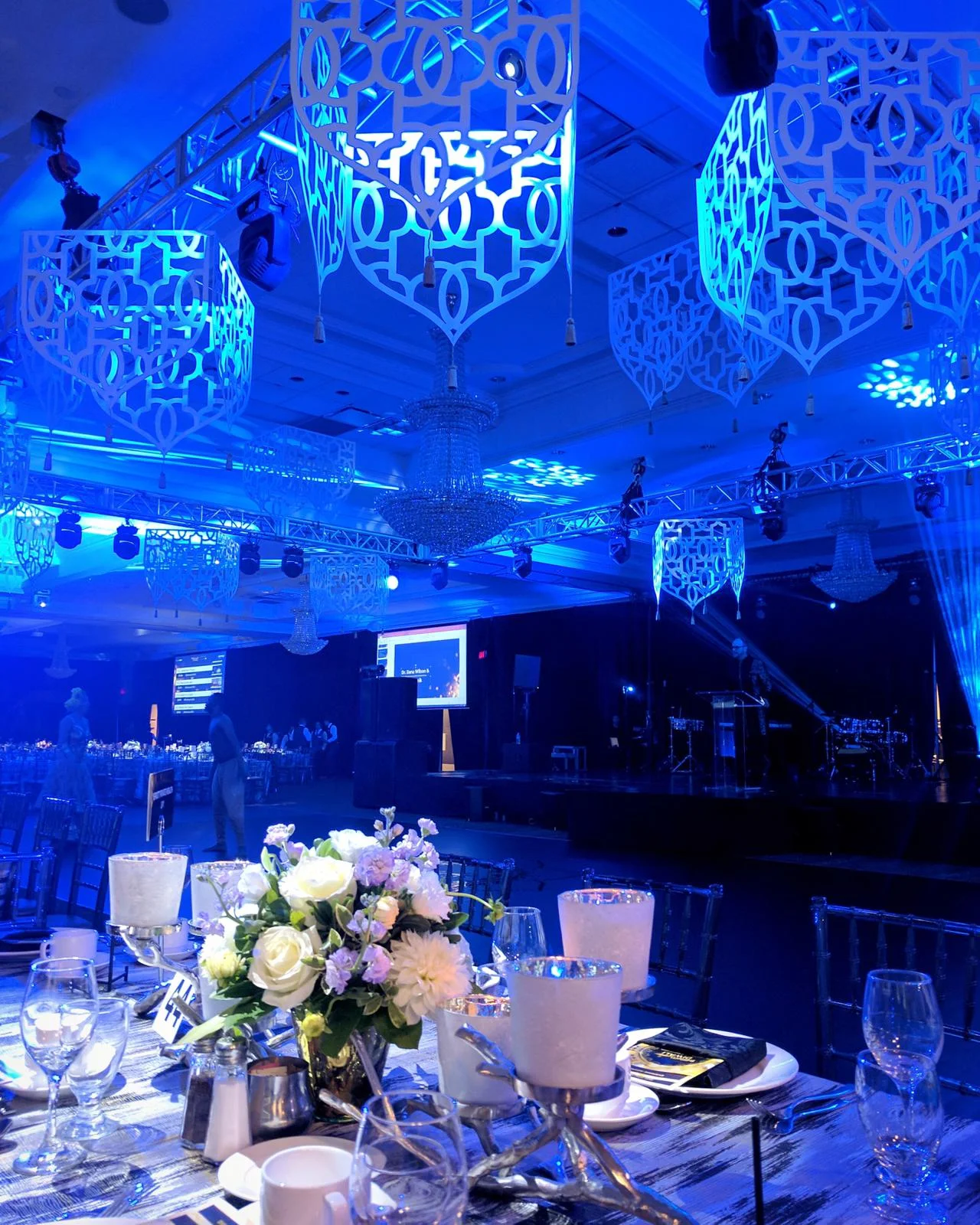 Geometric Hanging Lanterns 