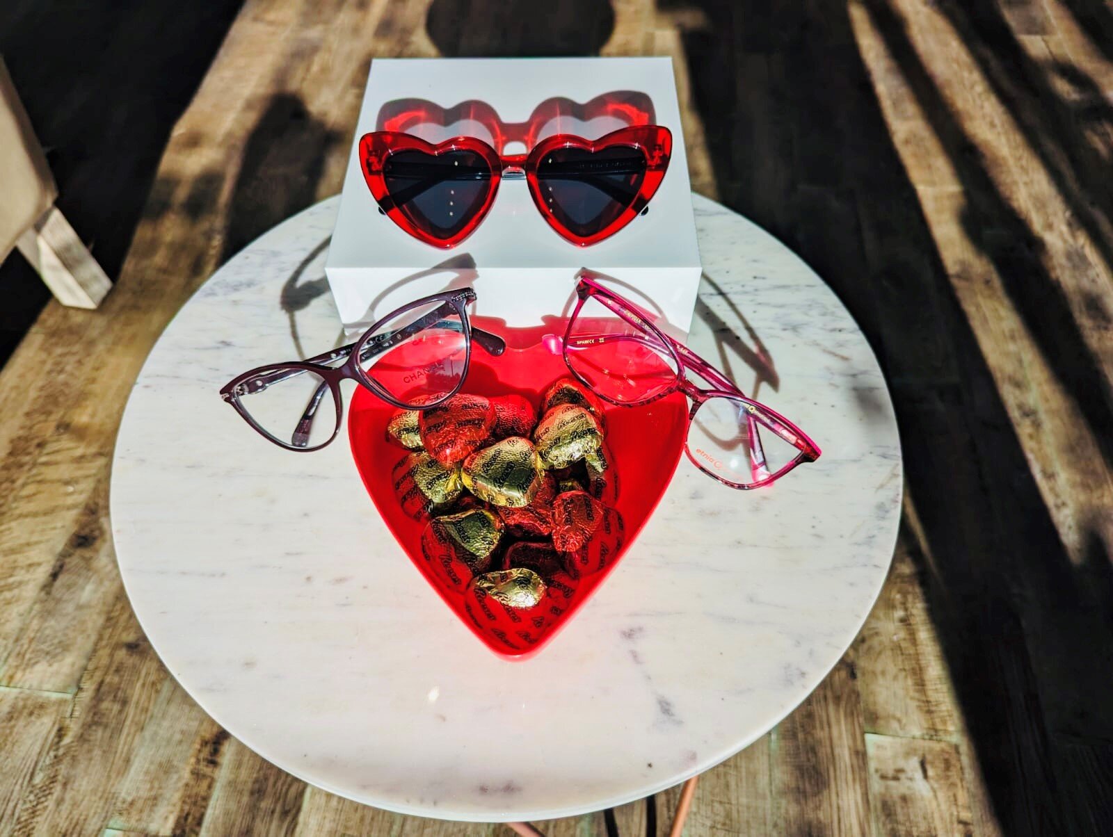 Start shopping for your Valentine's glasses now so you can have them ready for date night. 💕
 #valentinesglasses #valentinesday  #glassesboutique #edmondok #optiquevisioncenter