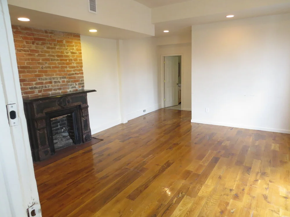 215+unit+2+living+room.jpg