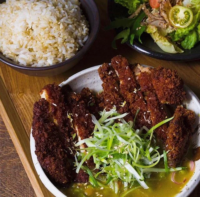 We know we&rsquo;re best known for our fire noodles (for a good reason, too) but have you ever tried our Chicken Curry Katsu? 🤤It&rsquo;s our Crispy chicken with Korean Madras curry sauce served with a side salad, seasonal banchan (side dishes), rice, and soup. #mokbar
