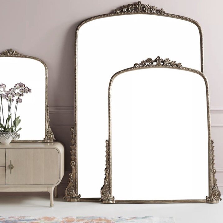 I'm all about the popularity of this gold mirror trend. Part classic glam, part Parisian chic, mirrors are a great addition to small spaces, because they help bounce light around and almost function as a window. 

Lucky for us, I found a dupe that's 