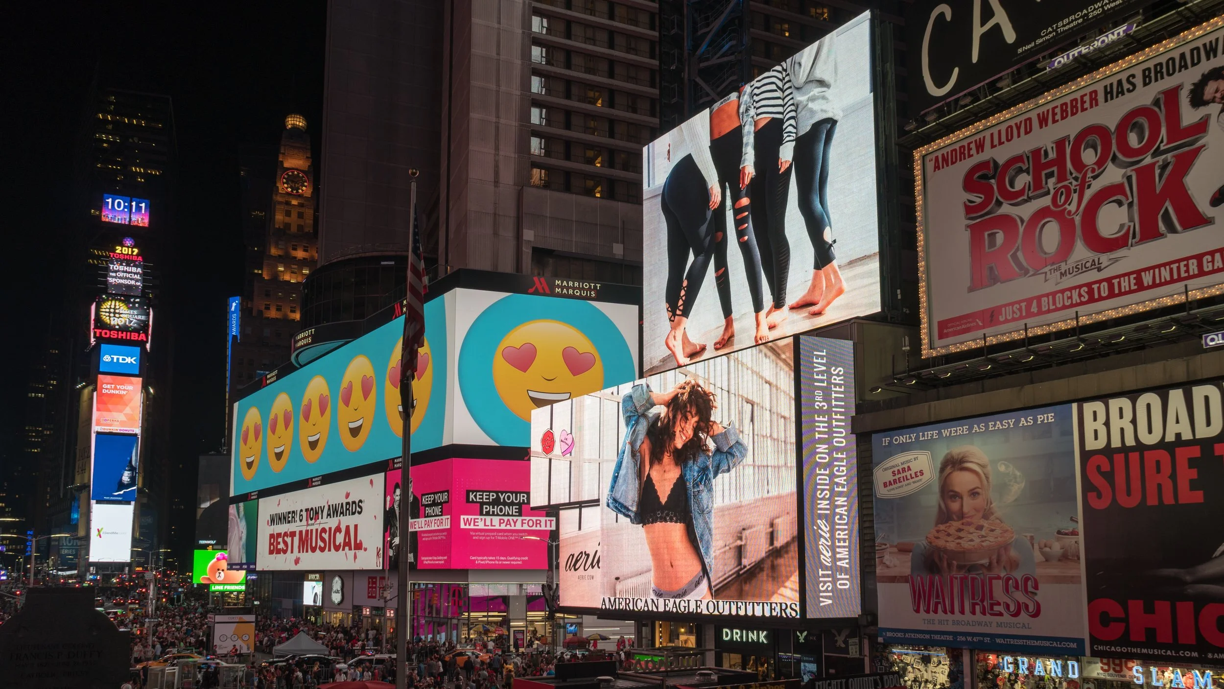 advertisements-architecture-billboards-1058276.jpg