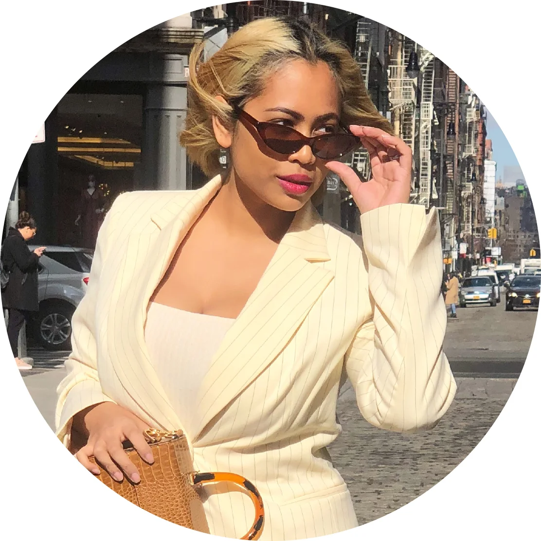 MICROO nawal'sprofile.jpg