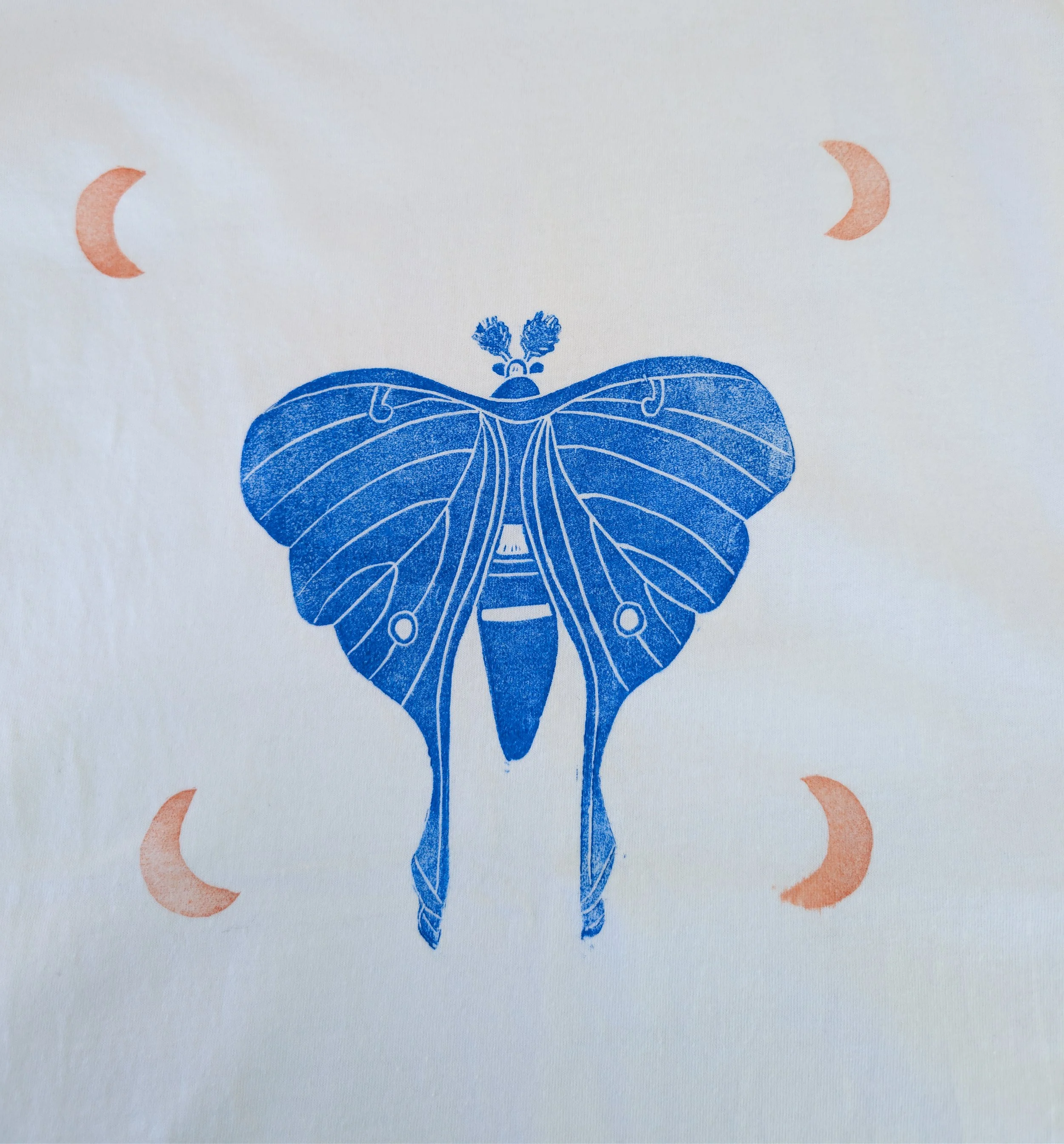 2XL Tee (7).jpg