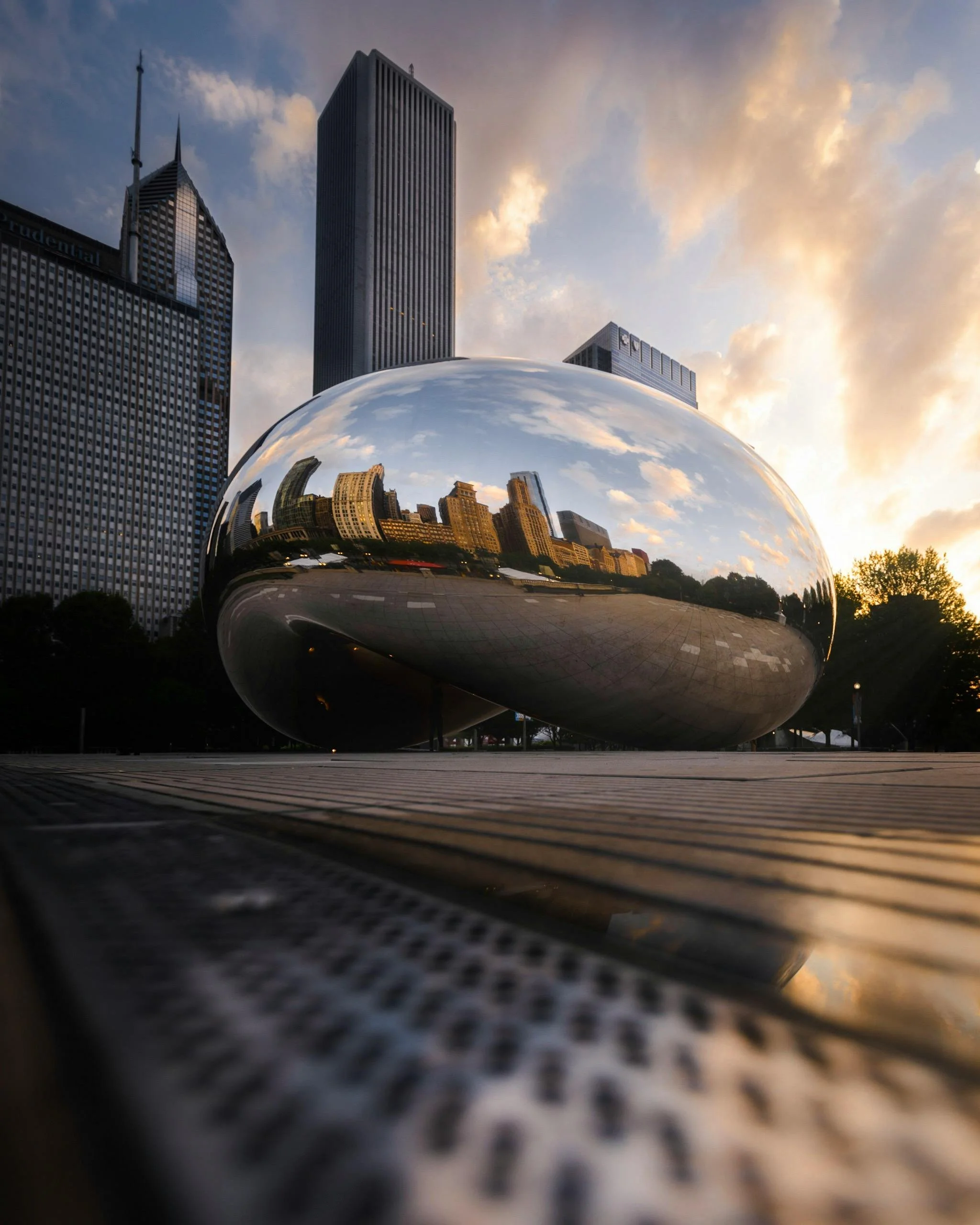 Sales and use tax on leases and rentals begins Jan 1, 2025 in Illinois.