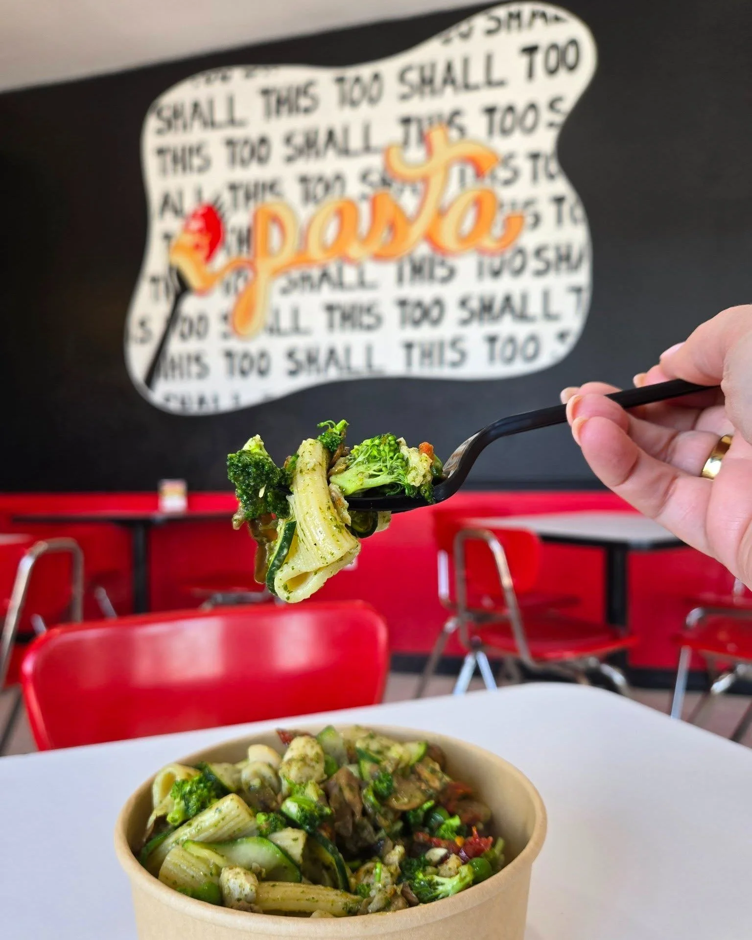 Grab life by the fork🍴 Choose a meal that will work WITH you- 10 g of protein and all the veggies your mama wants you to eat. 🥬🫛🥦