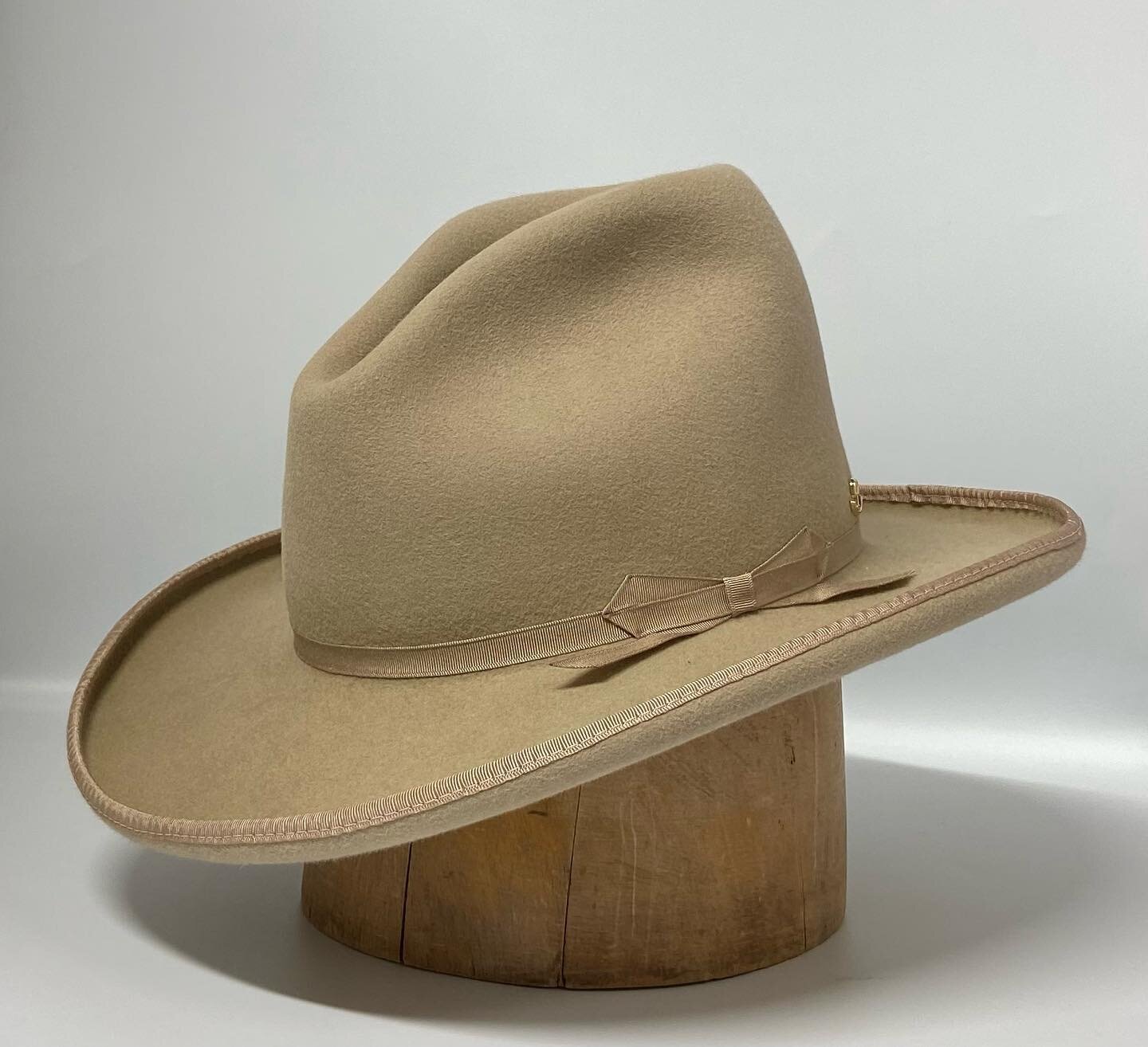 Once upon a time, this was a staple of the west. 

#bowmanhatco