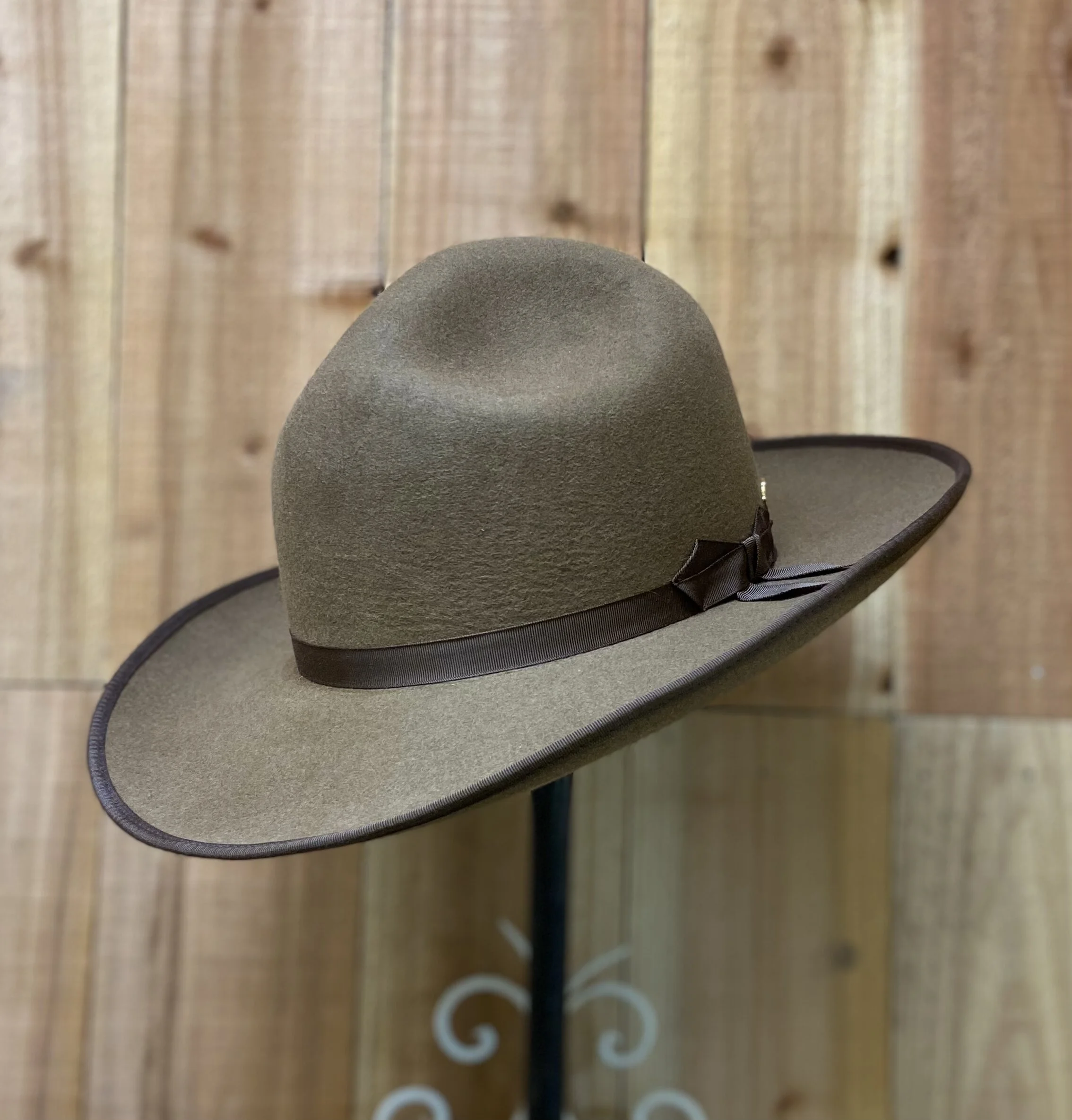 A28BE082-73F7-4E10-AEFE-E77FF5F0FC66