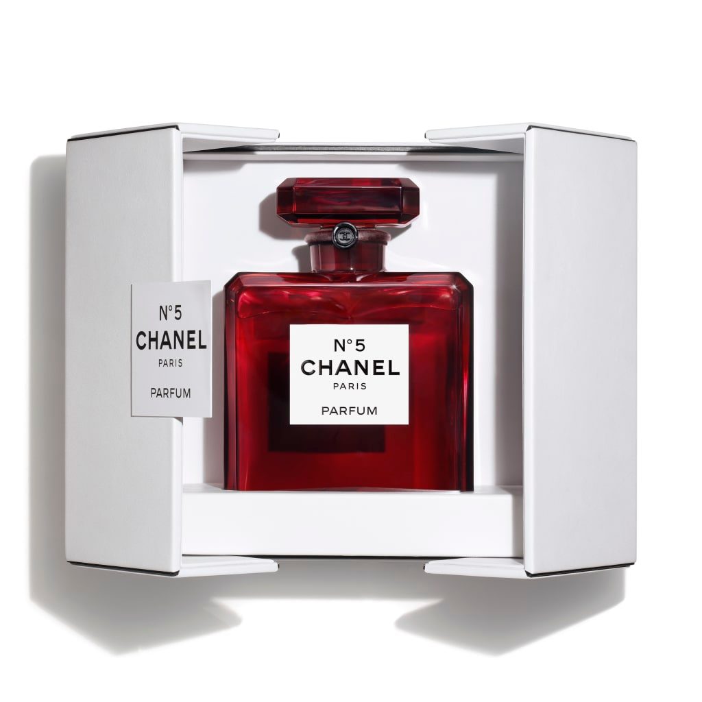 n_5-grand-extrait-baccarat-limited-edition.P120677.jpg