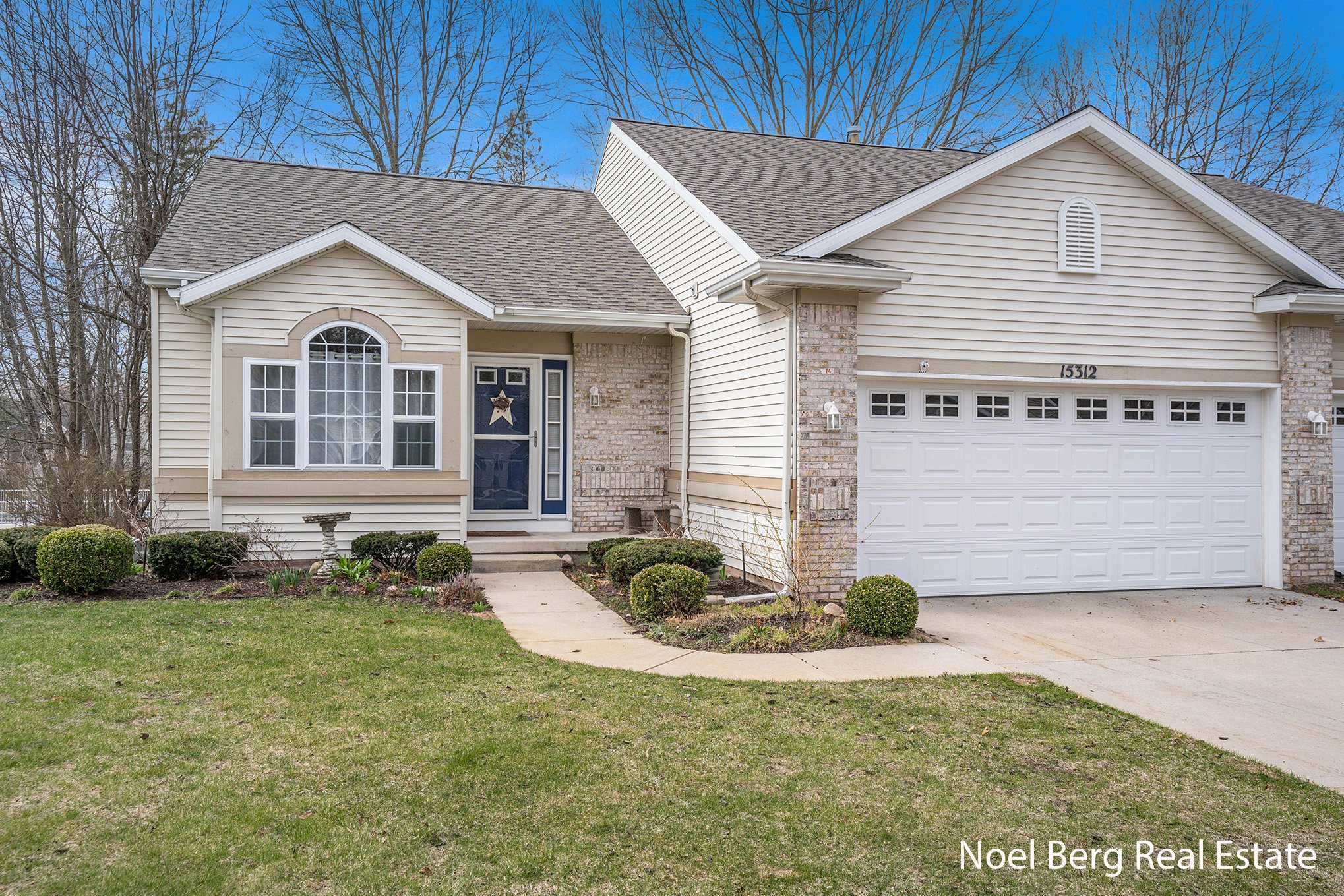 PENDING! 15312 Winchester Circle Grand Haven, MI 49417. $369,900