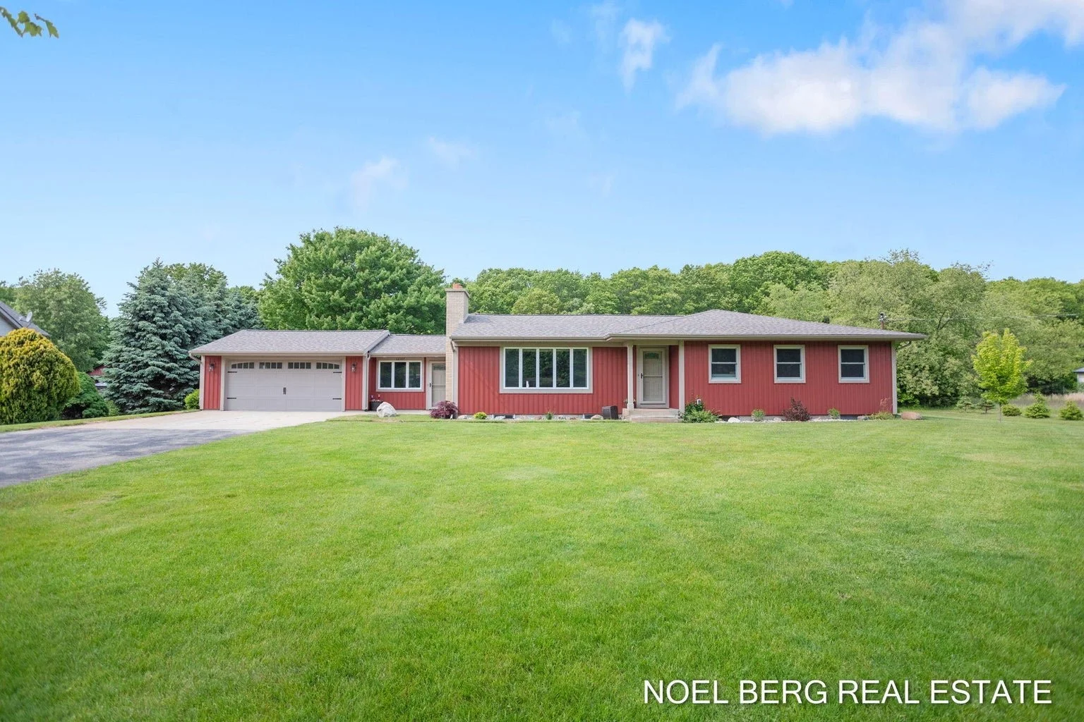 16507 Sleeper St. Grand Haven, MI 49417 $634,900