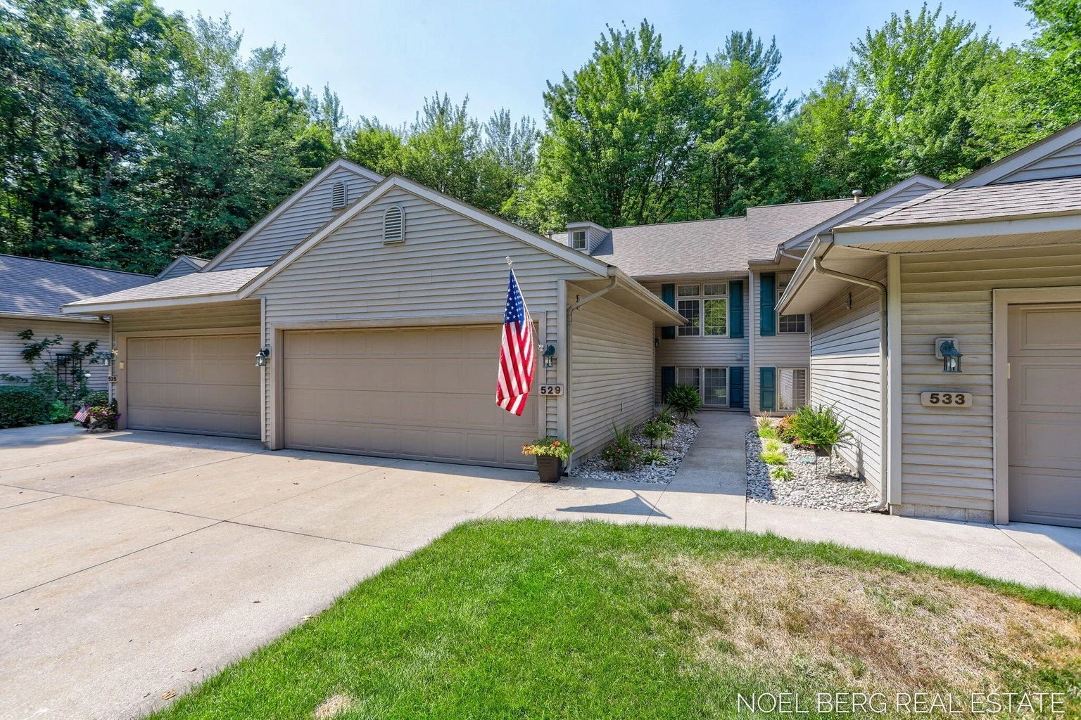 529 Tournament Circle, Muskegon, MI 49444	 $339,900