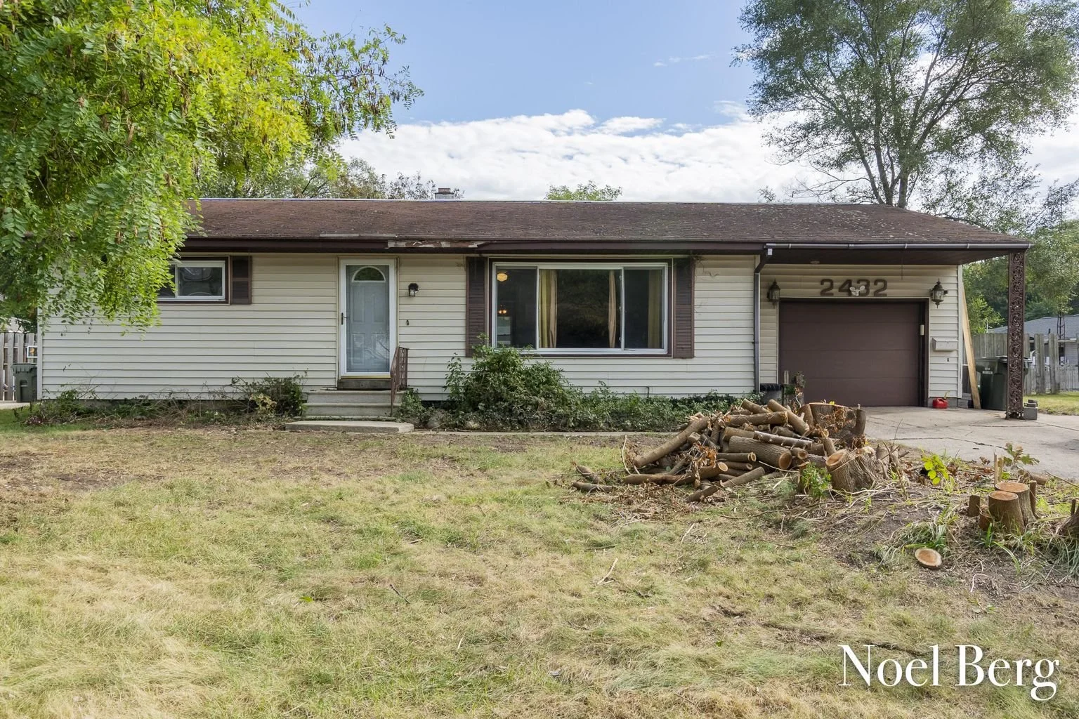 SOLD! 2432 Blodgett Street, Muskegon, MI 49441	 $149,900